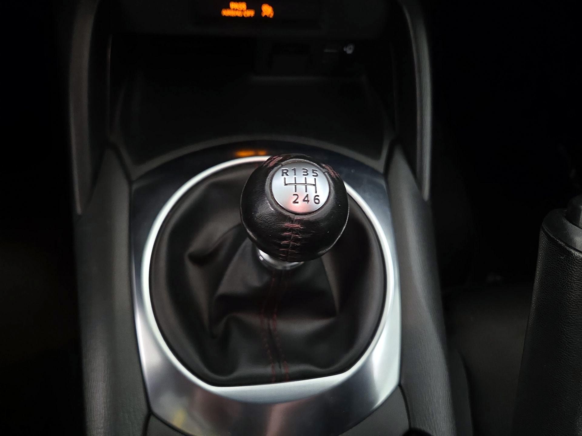 Thumbnail: 2016 Mazda MX-5 Miata - 16