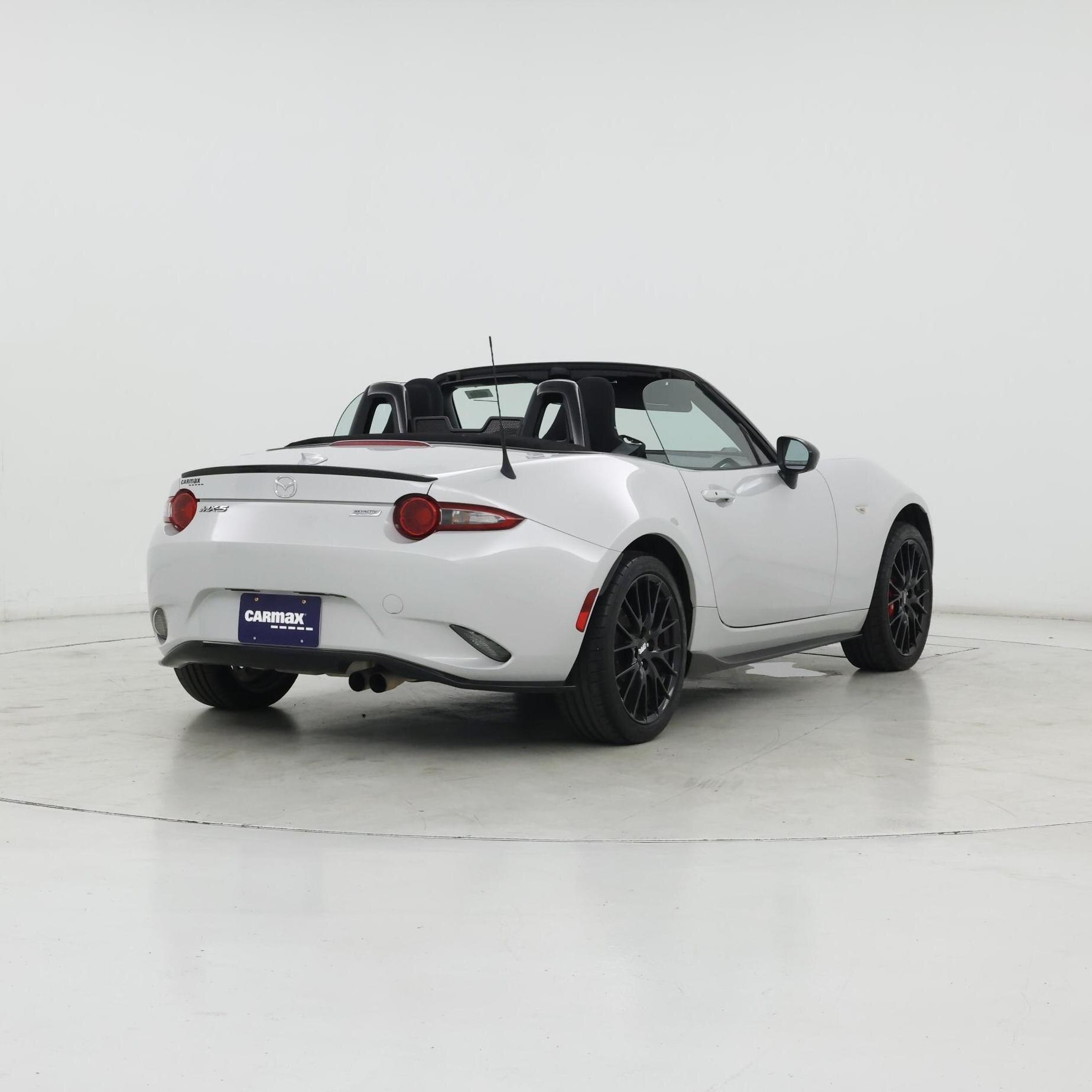 Thumbnail: 2016 Mazda MX-5 Miata - 8
