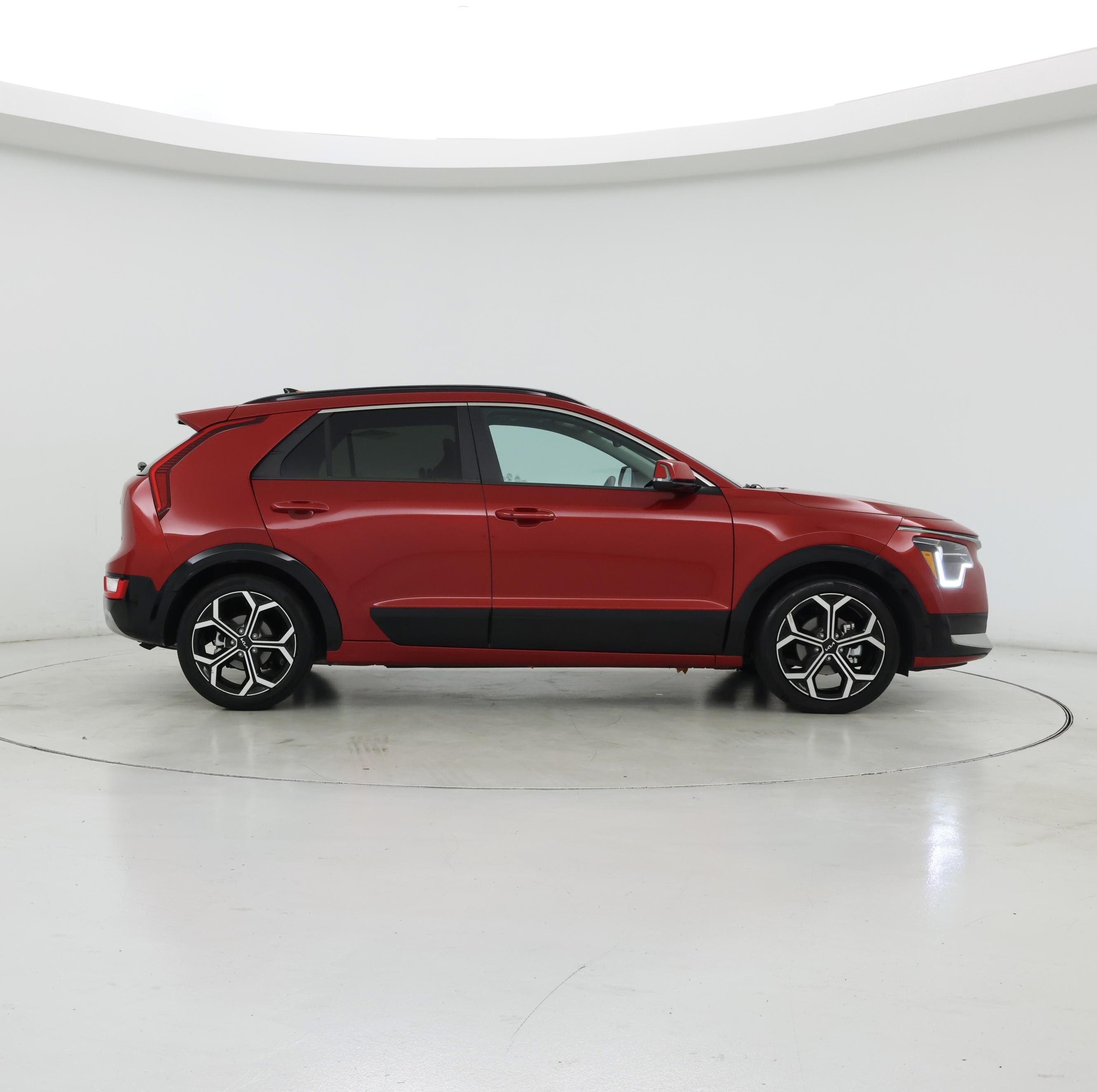 Thumbnail: 2024 Kia Niro - 7