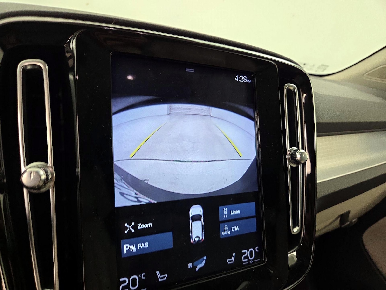2020 Volvo XC40 Momentum - Photo 15