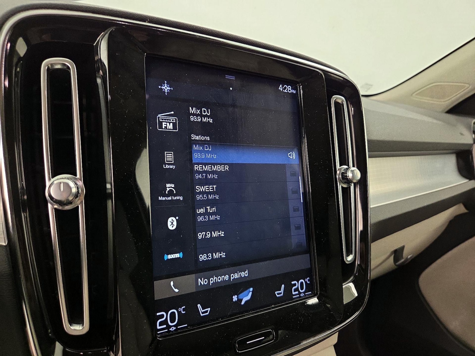 2020 Volvo XC40 Momentum - Photo 16