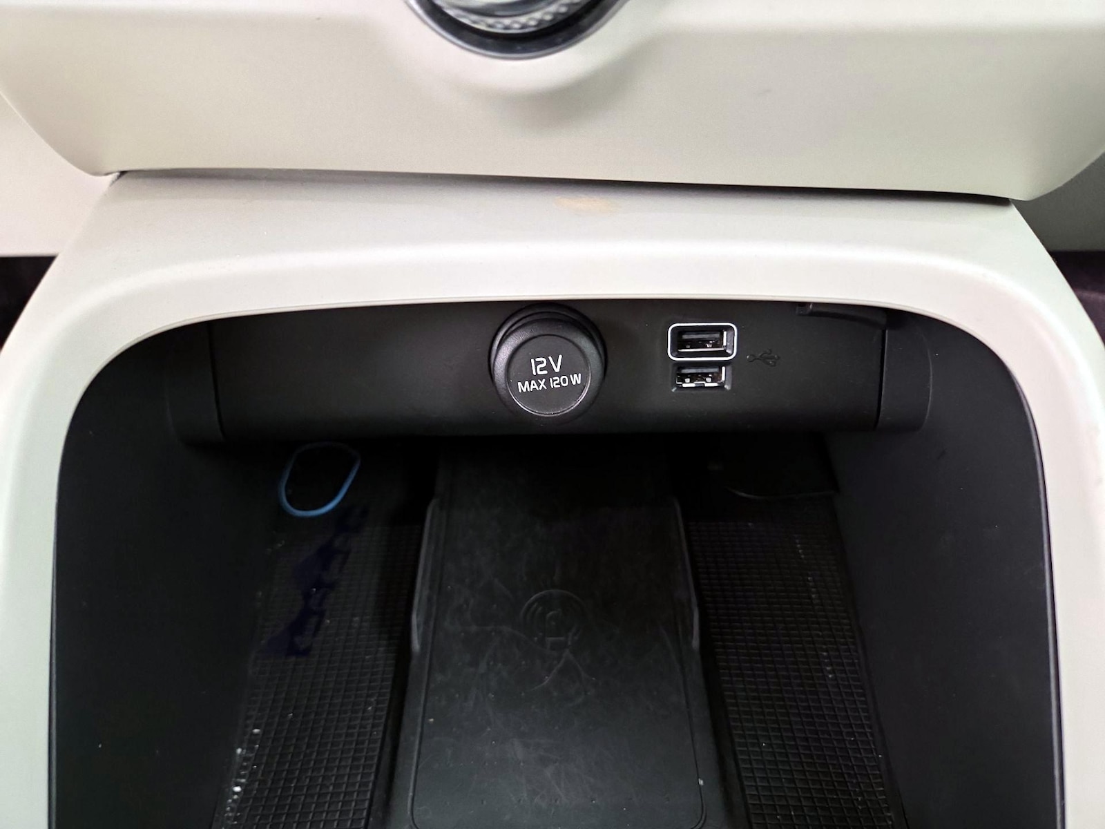 2020 Volvo XC40 Momentum - Photo 19