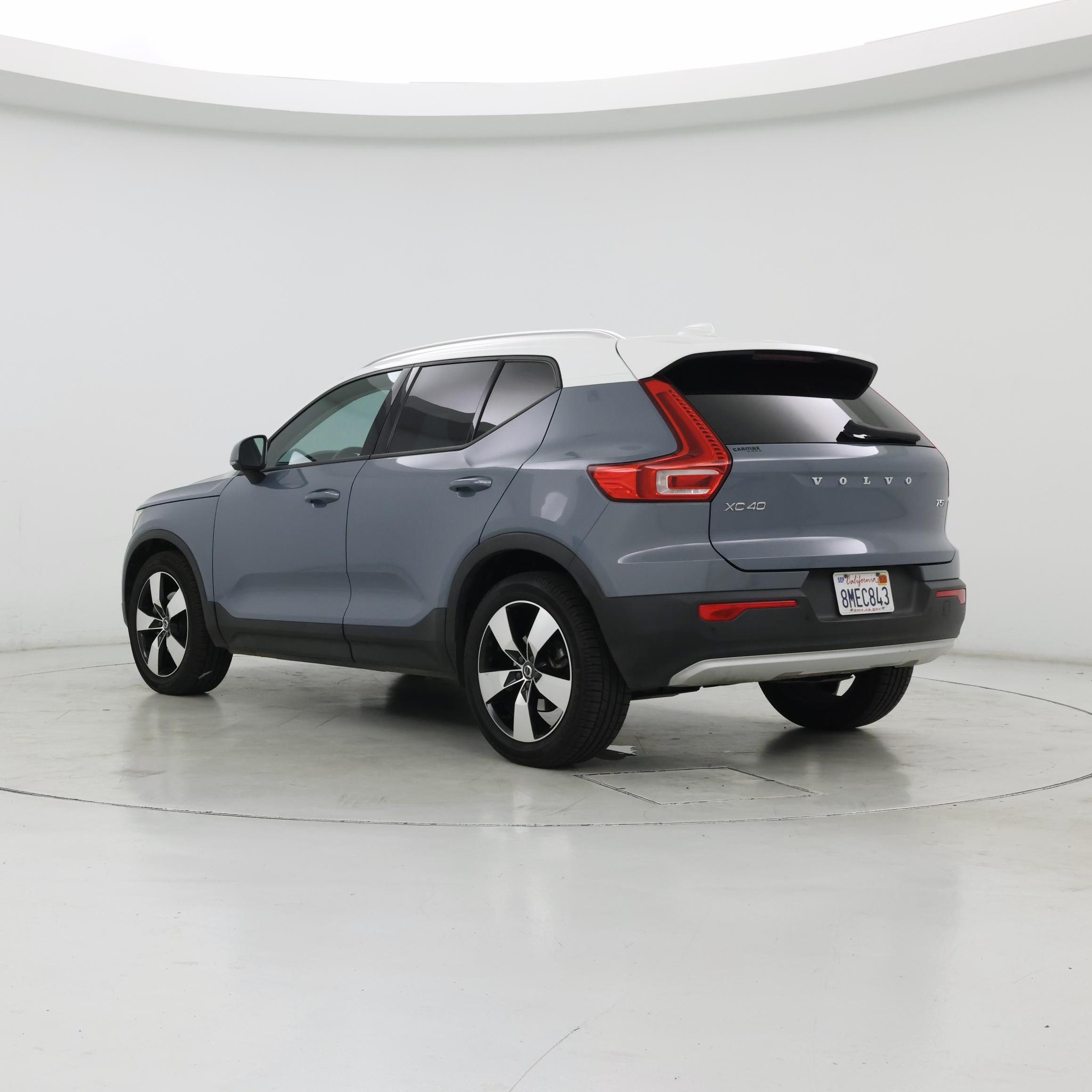 Thumbnail: 2020 Volvo XC40 - 2