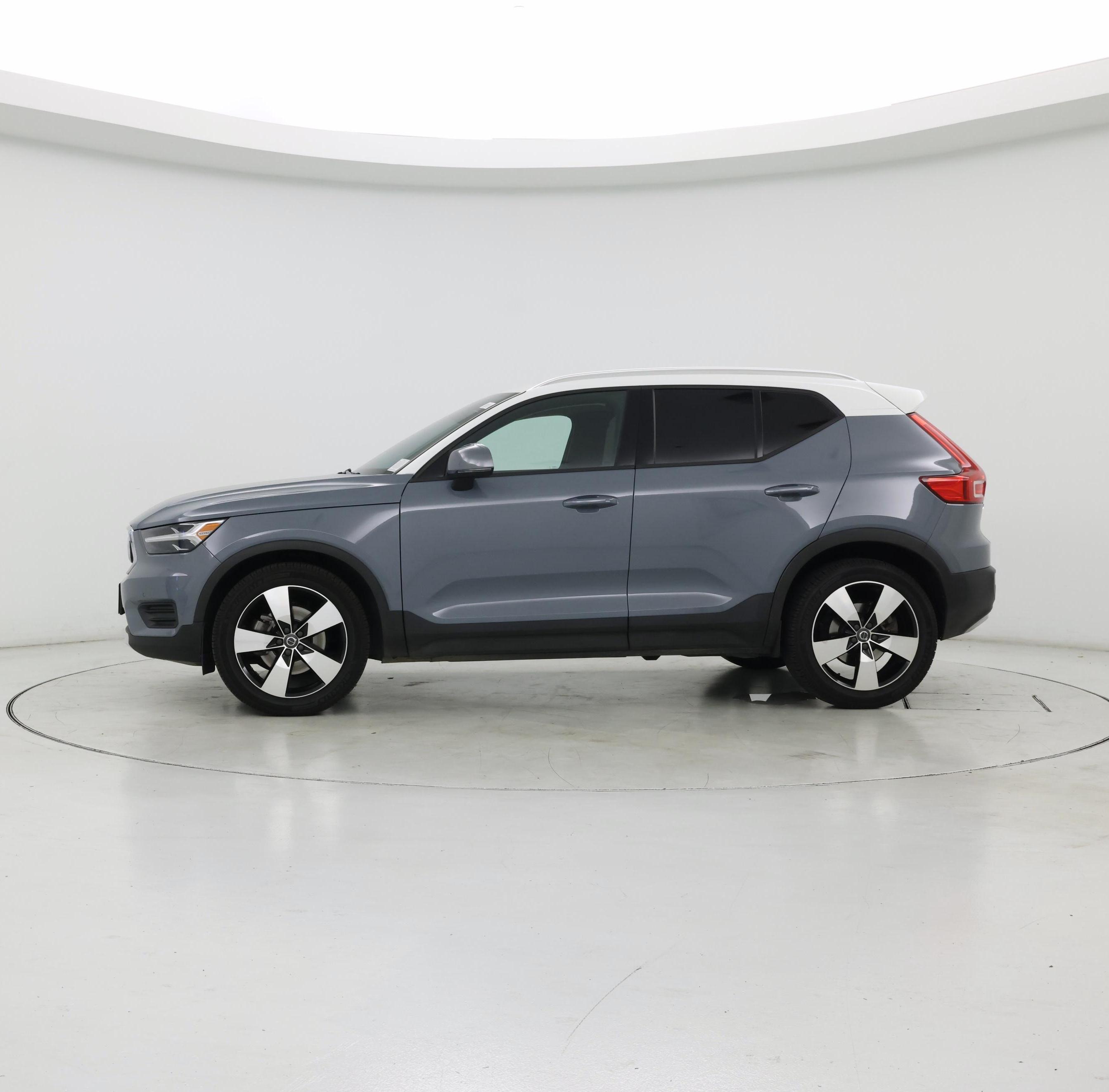Thumbnail: 2020 Volvo XC40 - 3