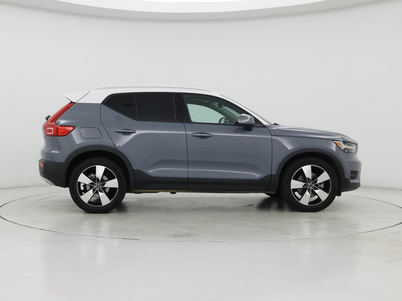 2020 Volvo XC40 Momentum - Photo 8