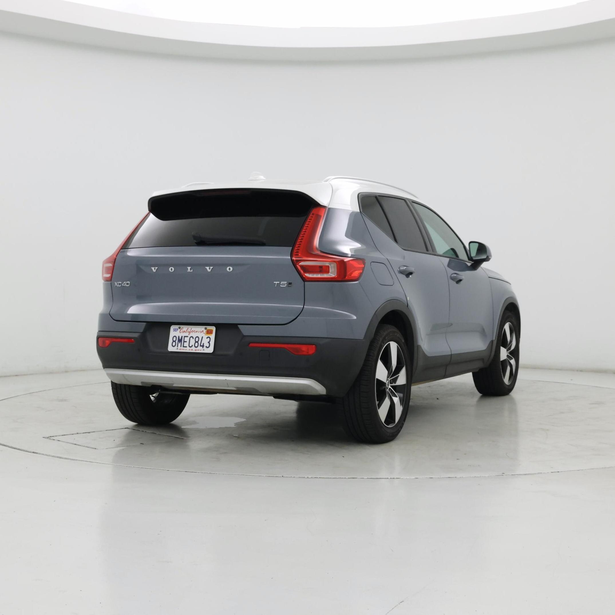 Thumbnail: 2020 Volvo XC40 - 8
