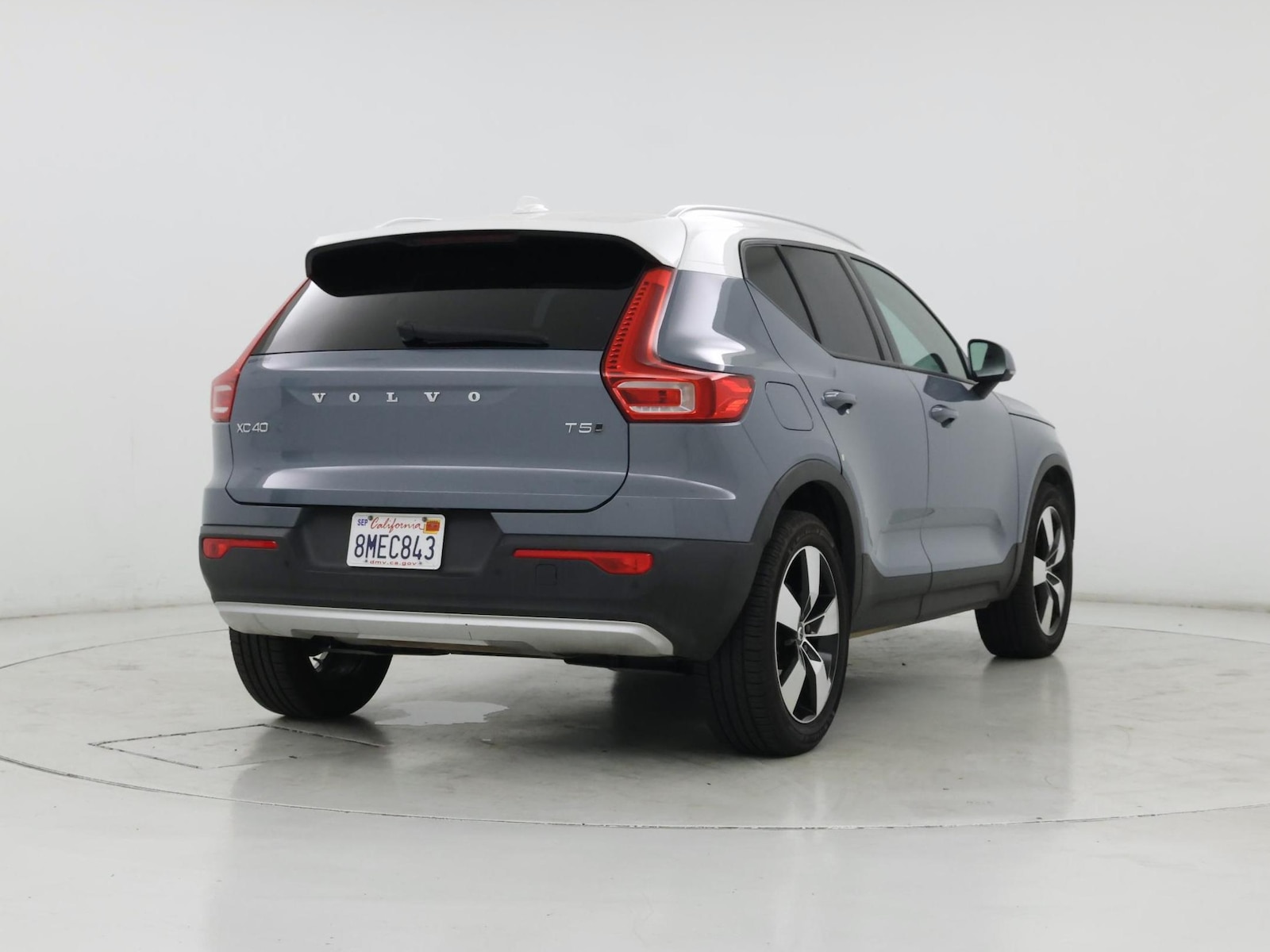 2020 Volvo XC40 Momentum - Photo 9