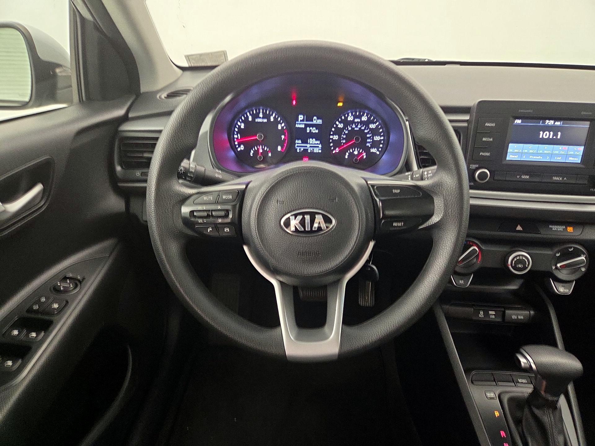 Thumbnail: 2019 Kia Rio - 10