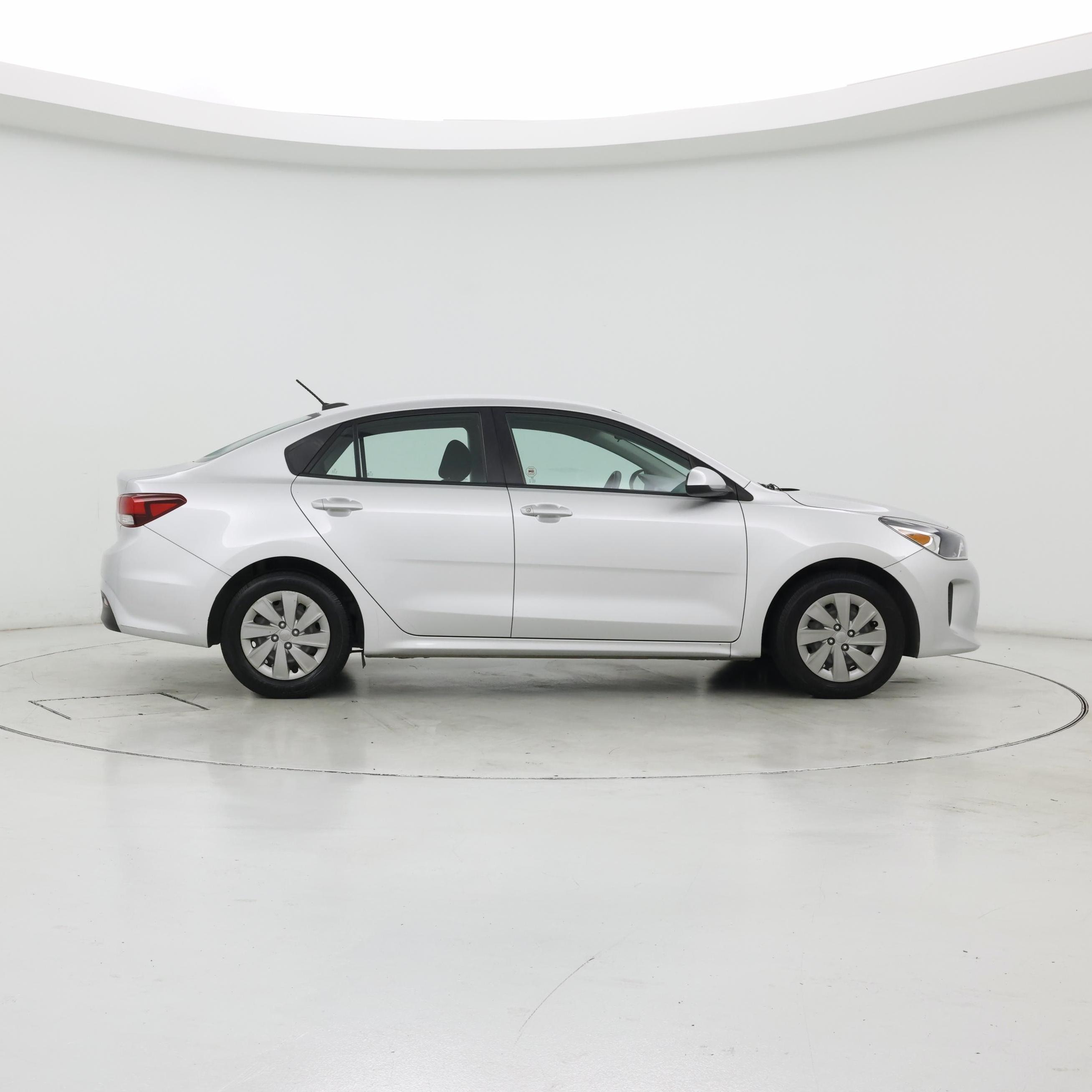 Thumbnail: 2019 Kia Rio - 7
