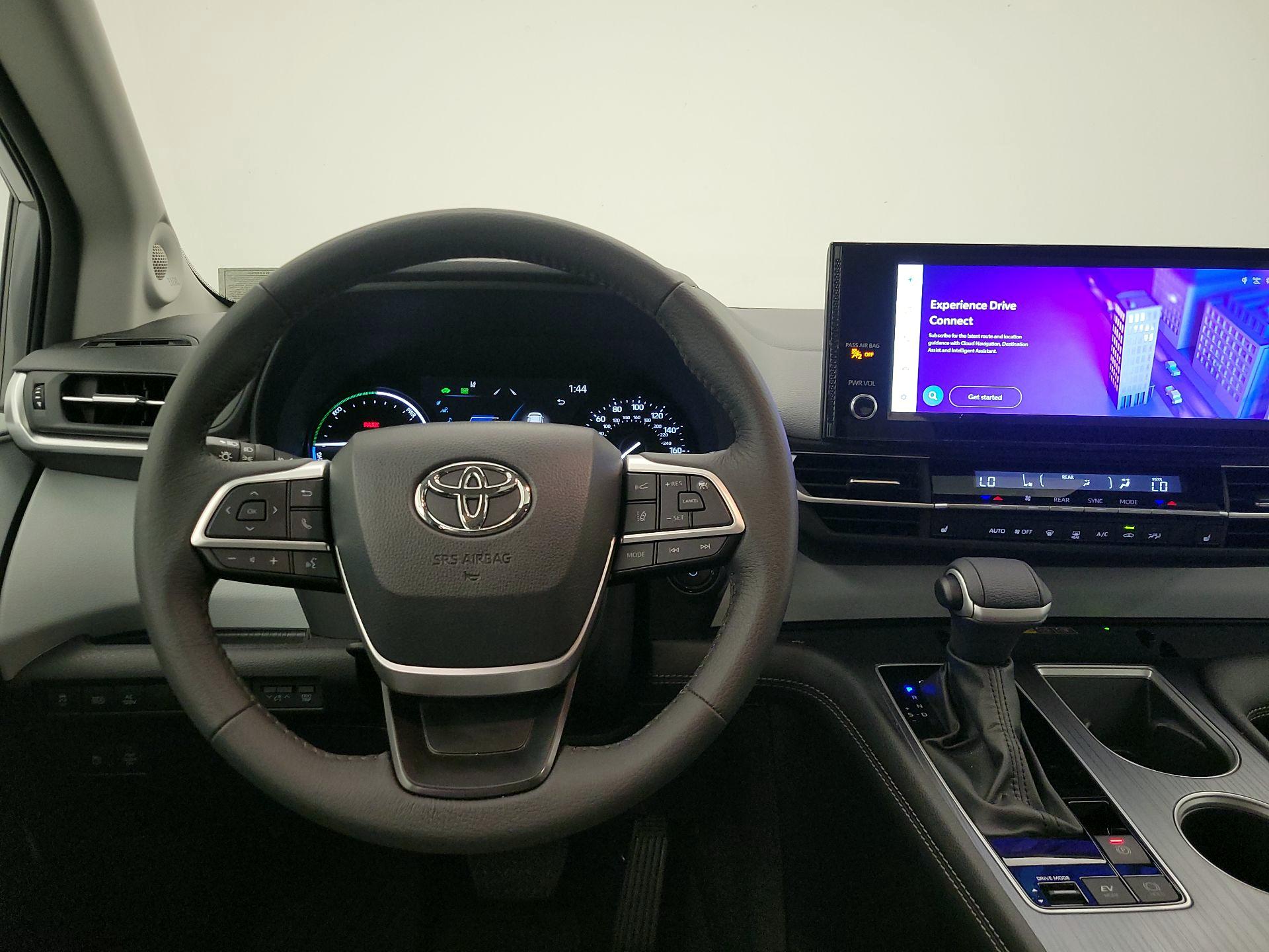 Thumbnail: 2026 Toyota Sienna - 10