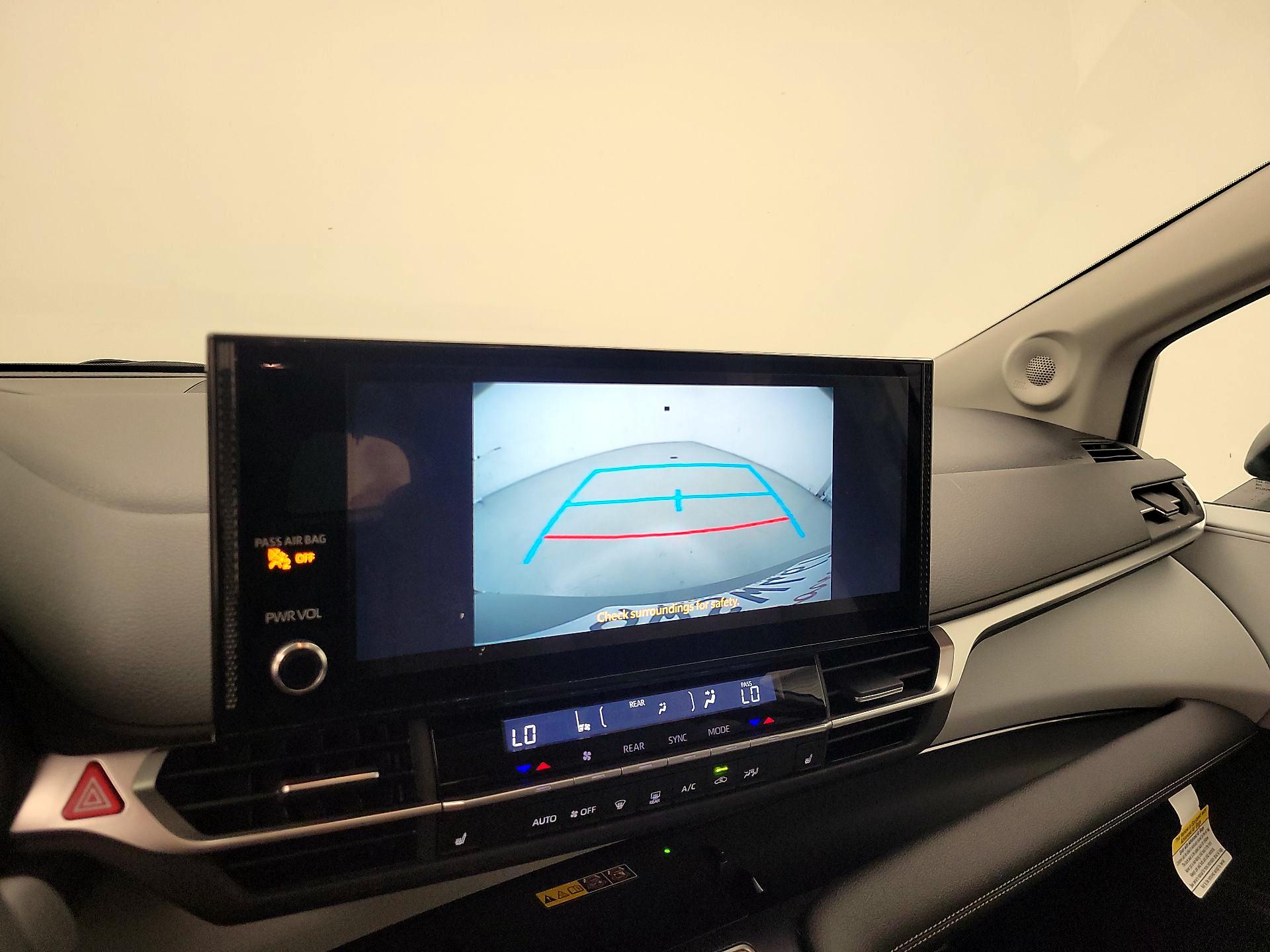 Thumbnail: 2026 Toyota Sienna - 14