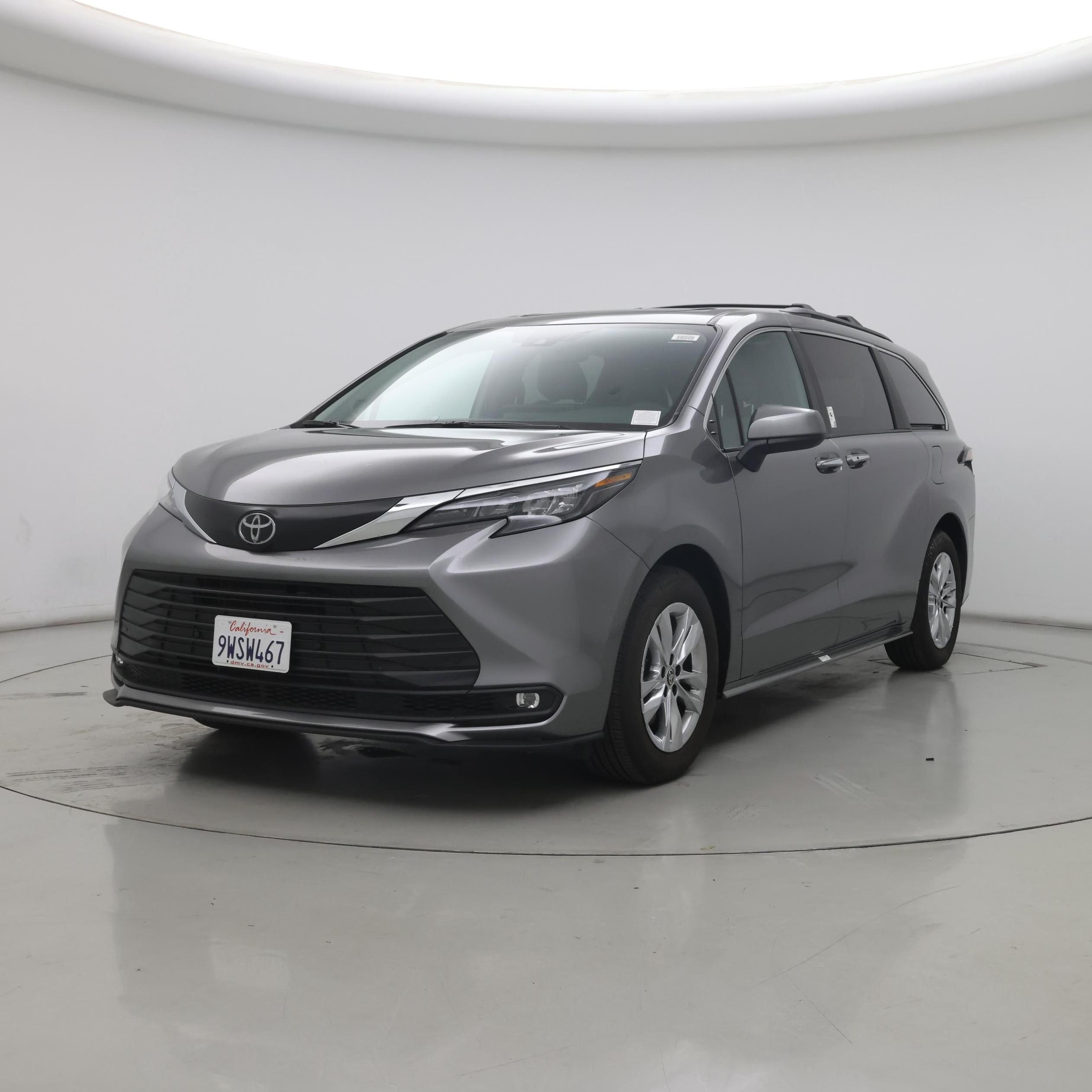 Thumbnail: 2026 Toyota Sienna - 4
