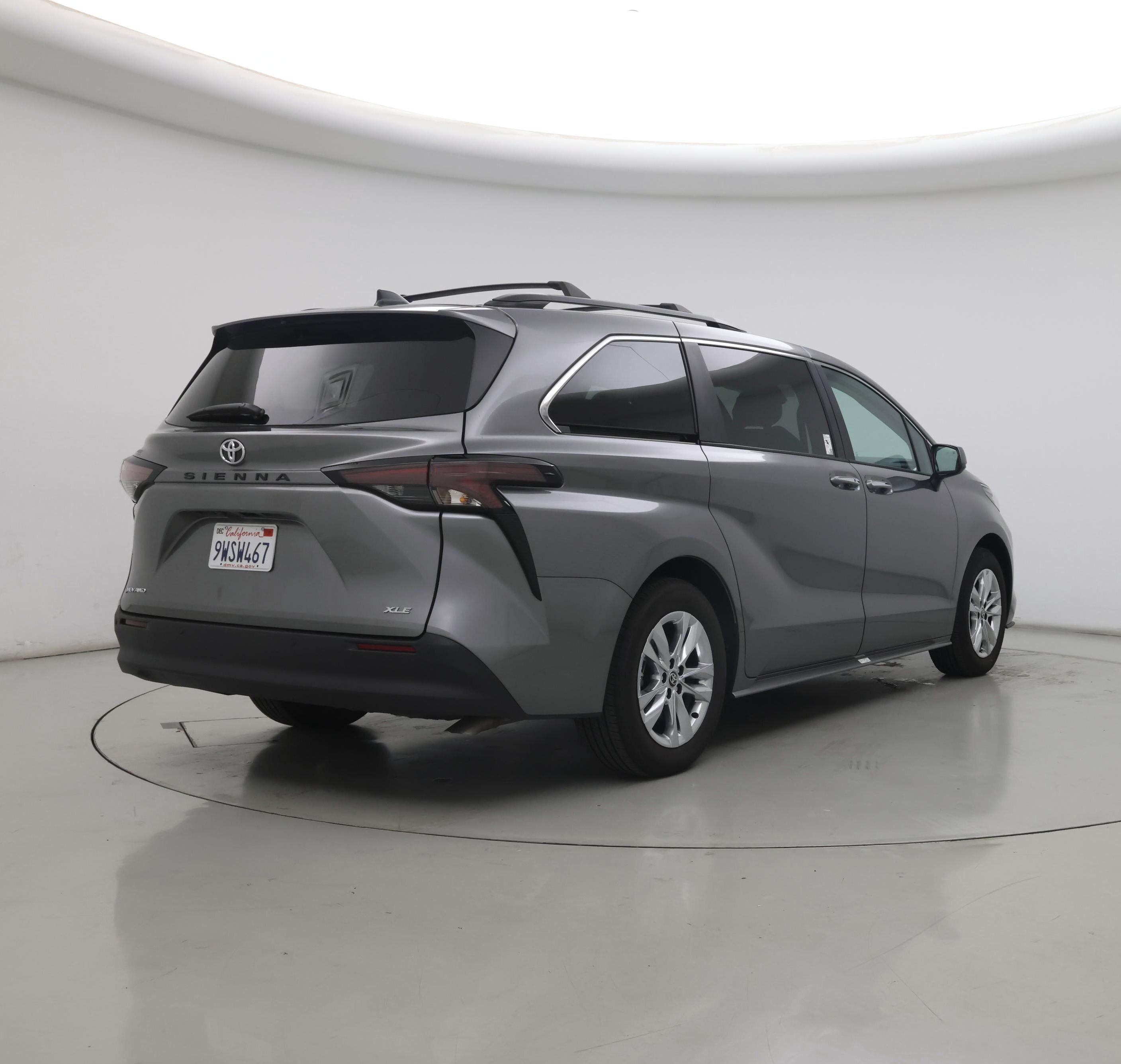 Thumbnail: 2026 Toyota Sienna - 8