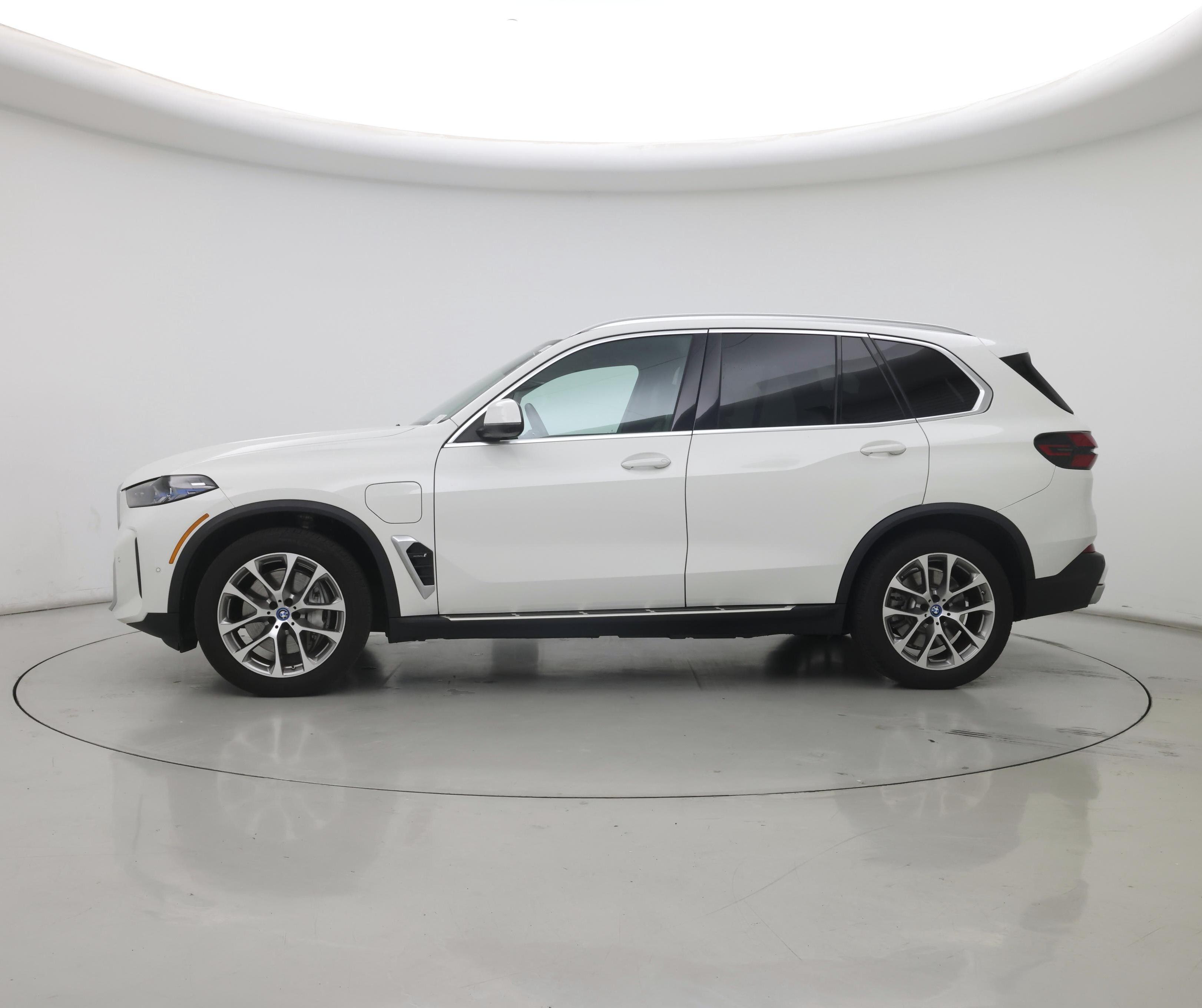 Thumbnail: 2024 BMW X5 - 3