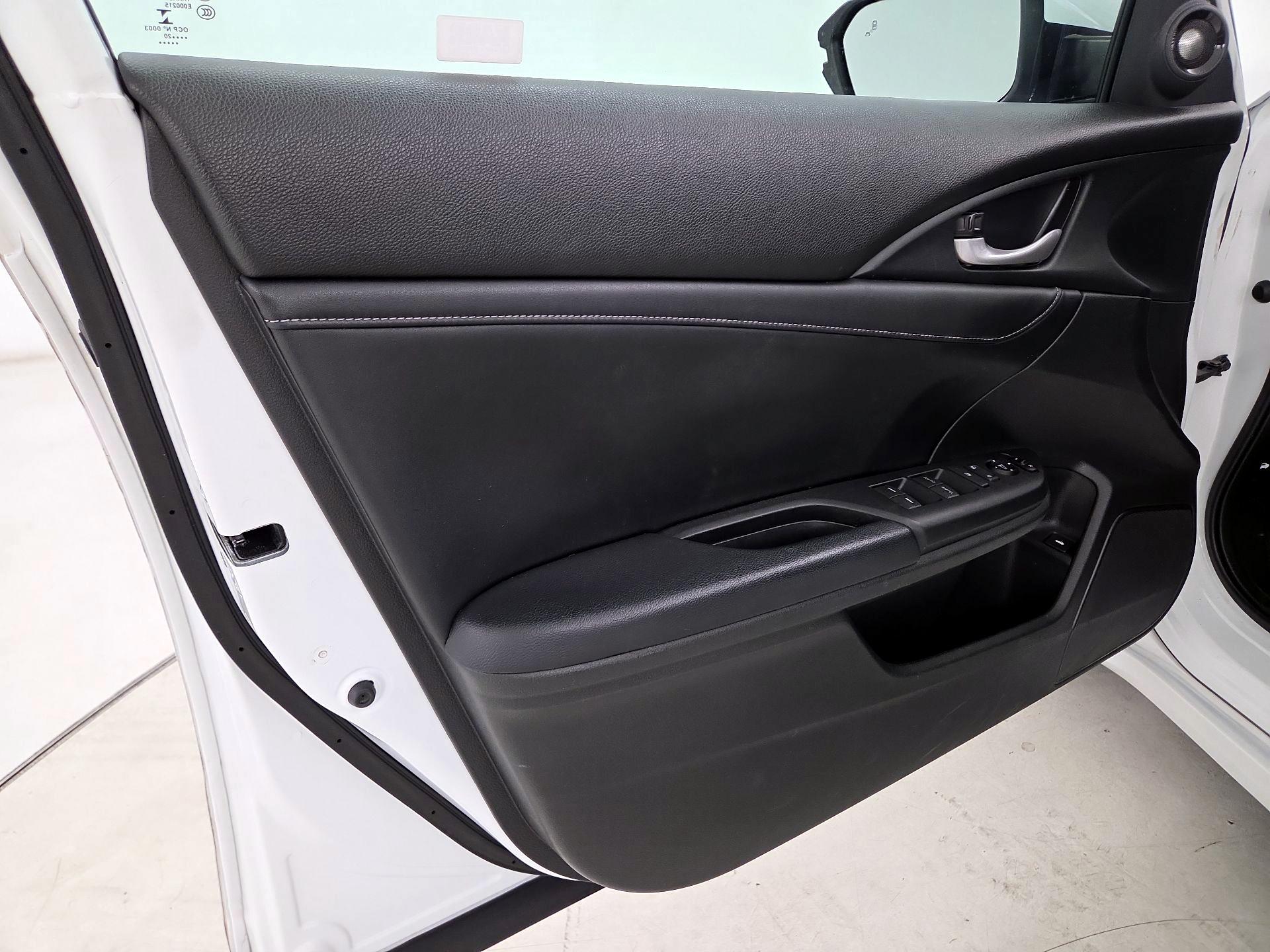 Thumbnail: 2021 Honda Insight - 12