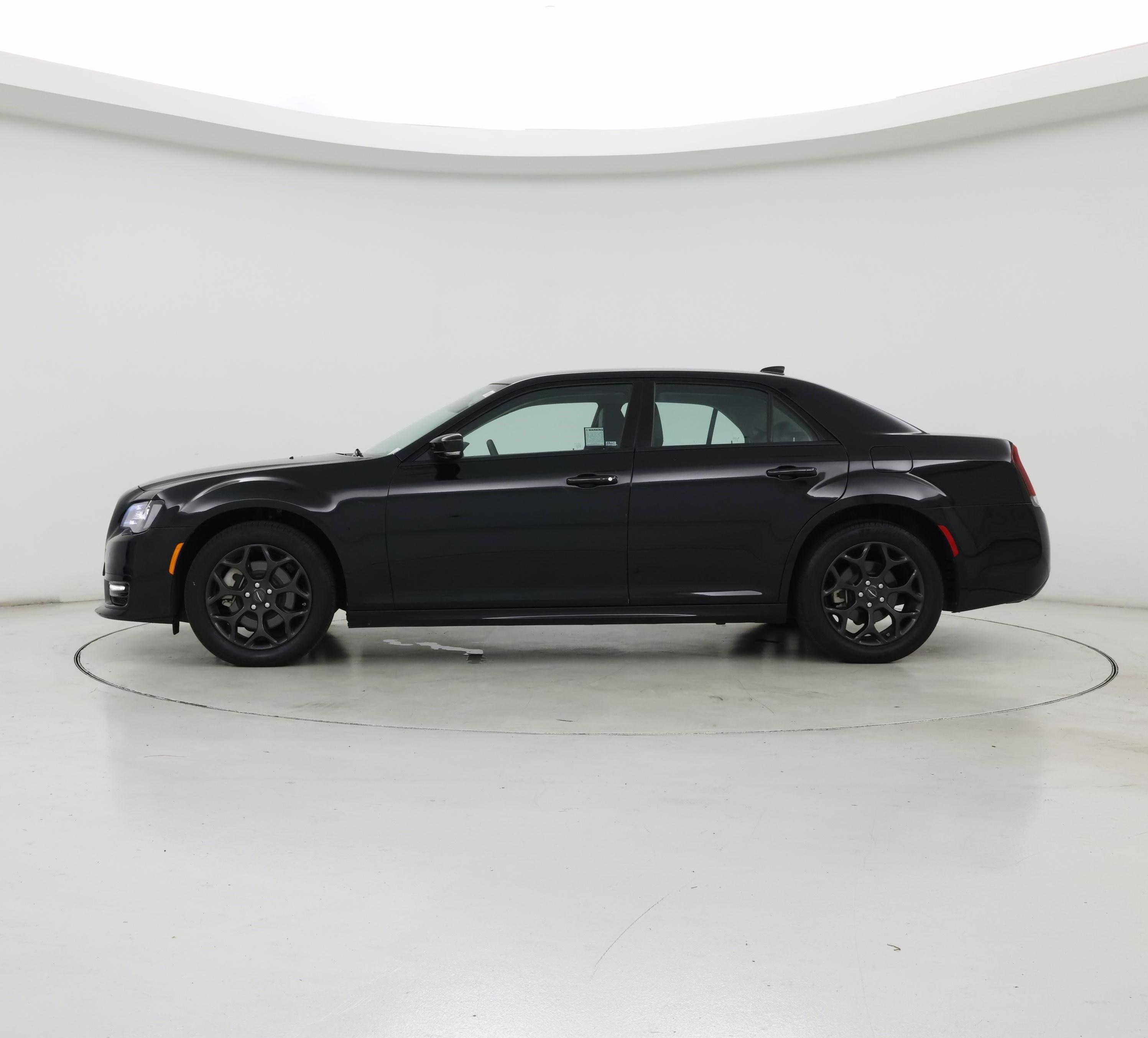 Thumbnail: 2023 Chrysler 300 - 3