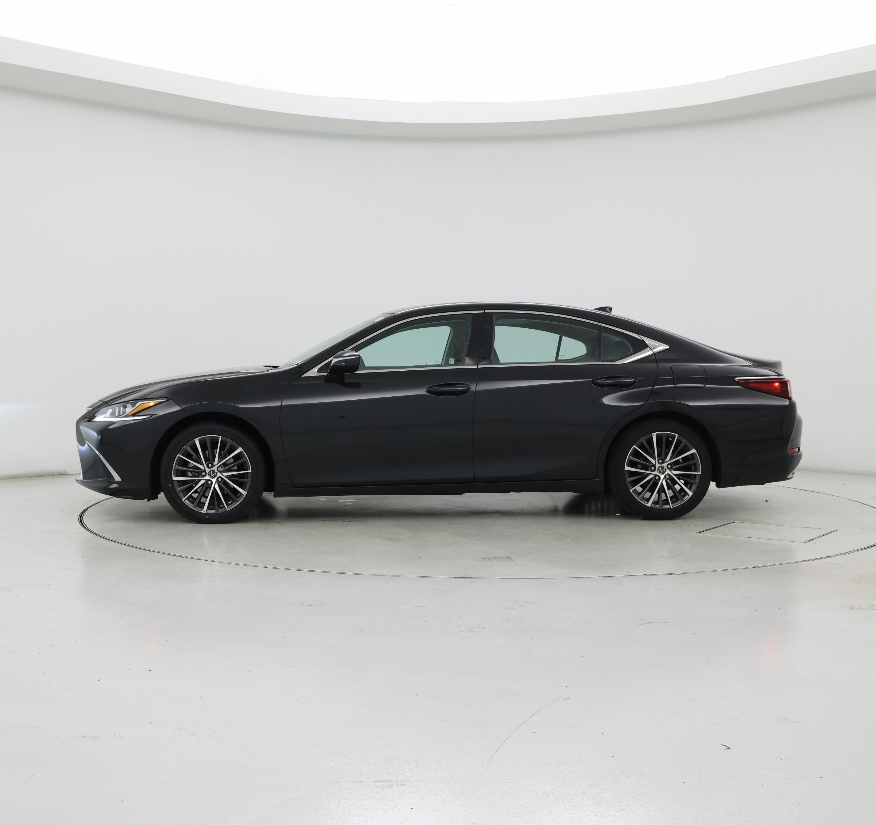 Thumbnail: 2023 Lexus ES - 3