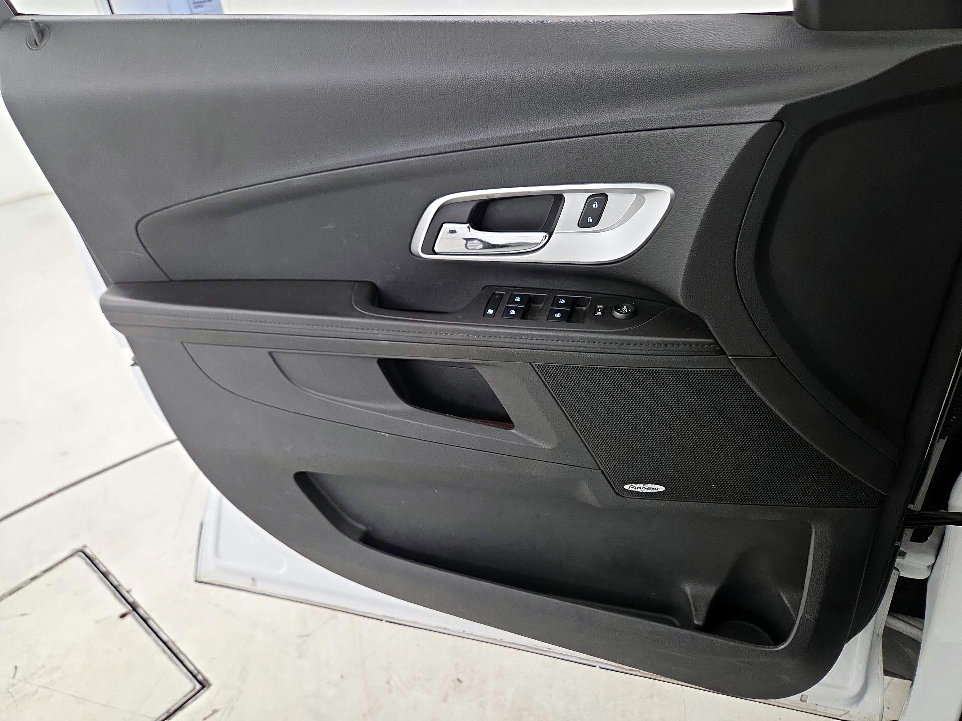 Thumbnail: 2016 Chevrolet Equinox - 12
