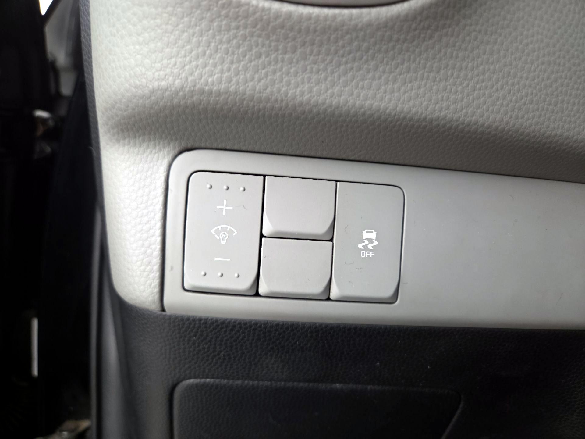 Thumbnail: 2016 Kia Soul - 13
