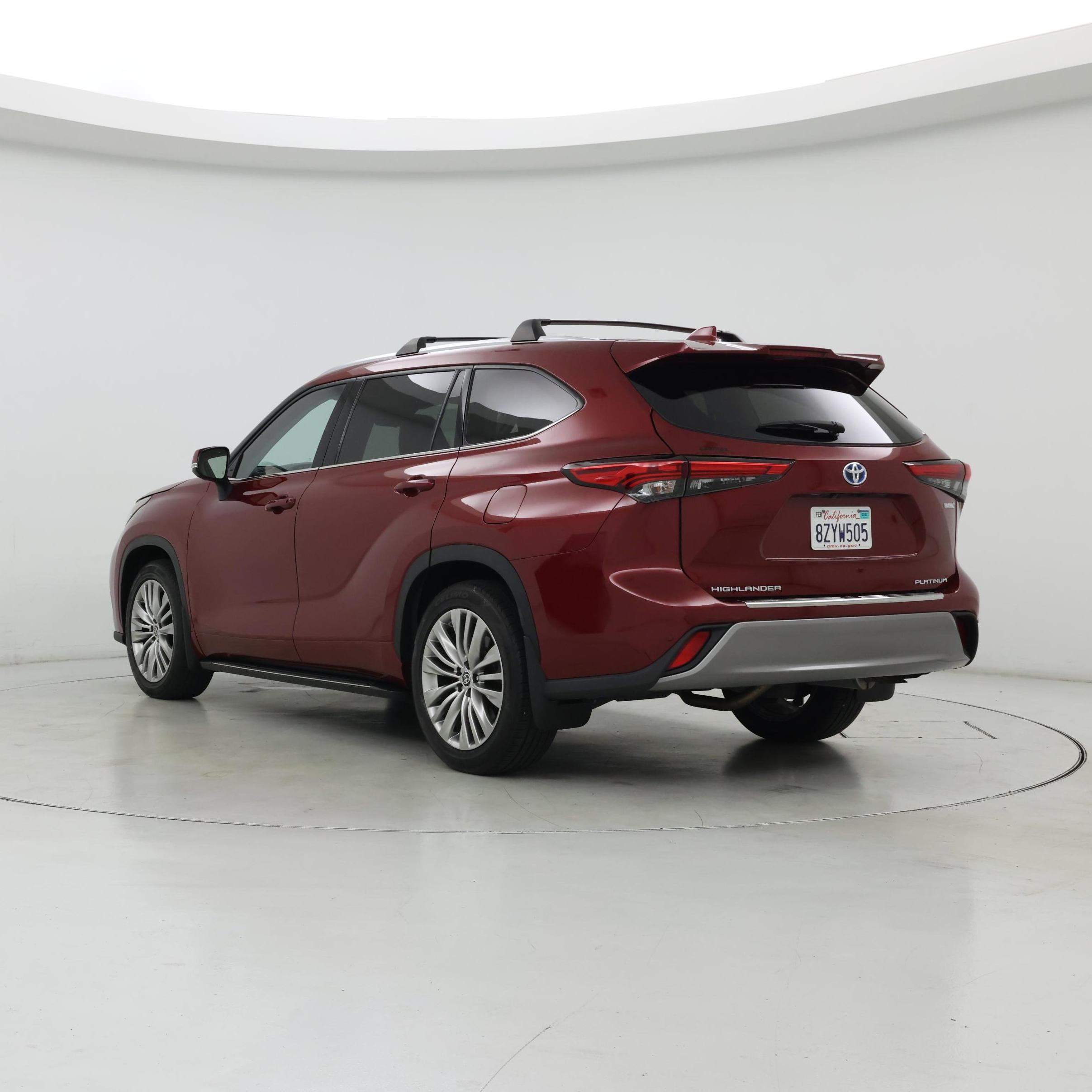 Thumbnail: 2022 Toyota Highlander - 2