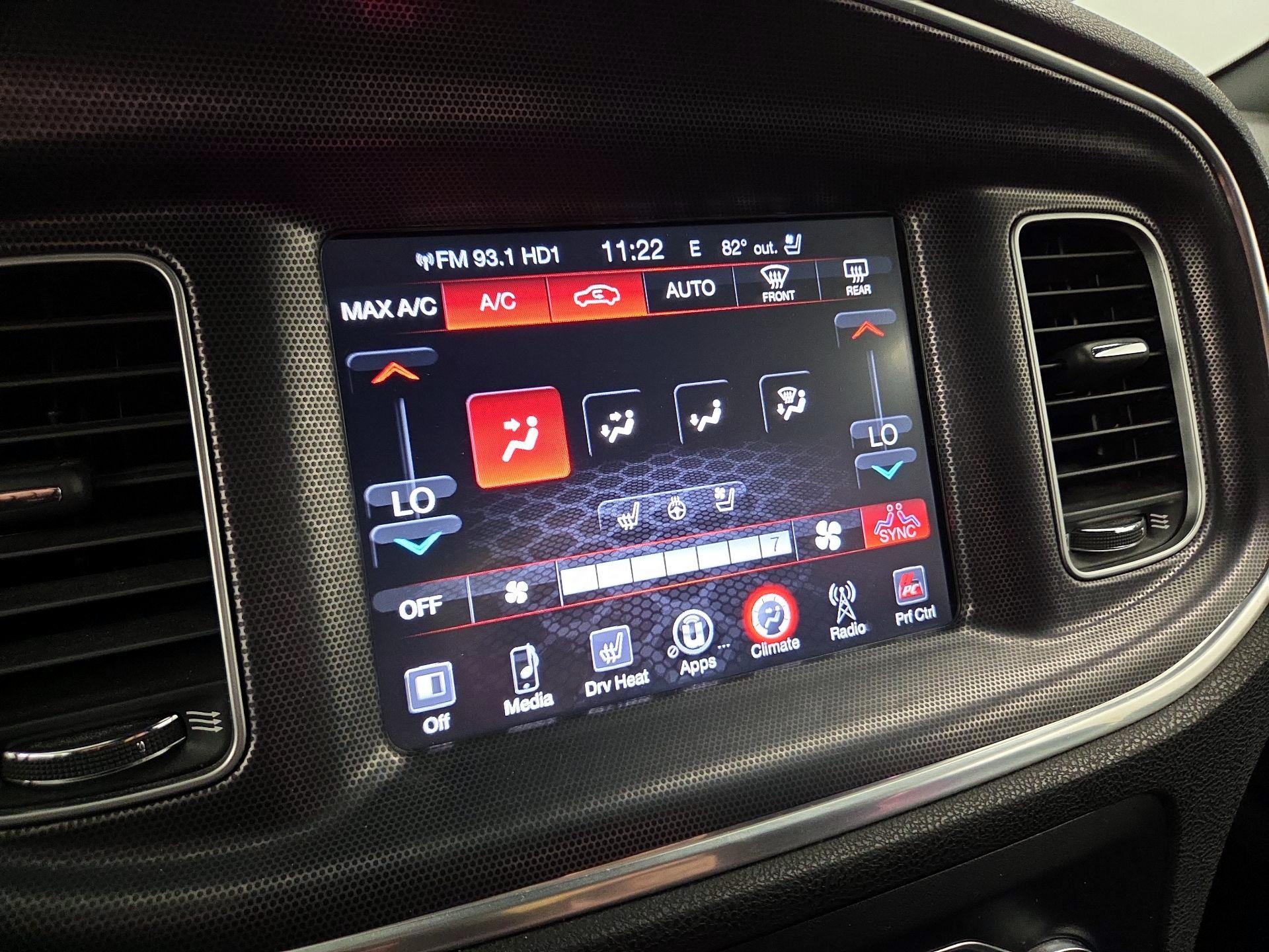 Thumbnail: 2016 Dodge Charger - 16
