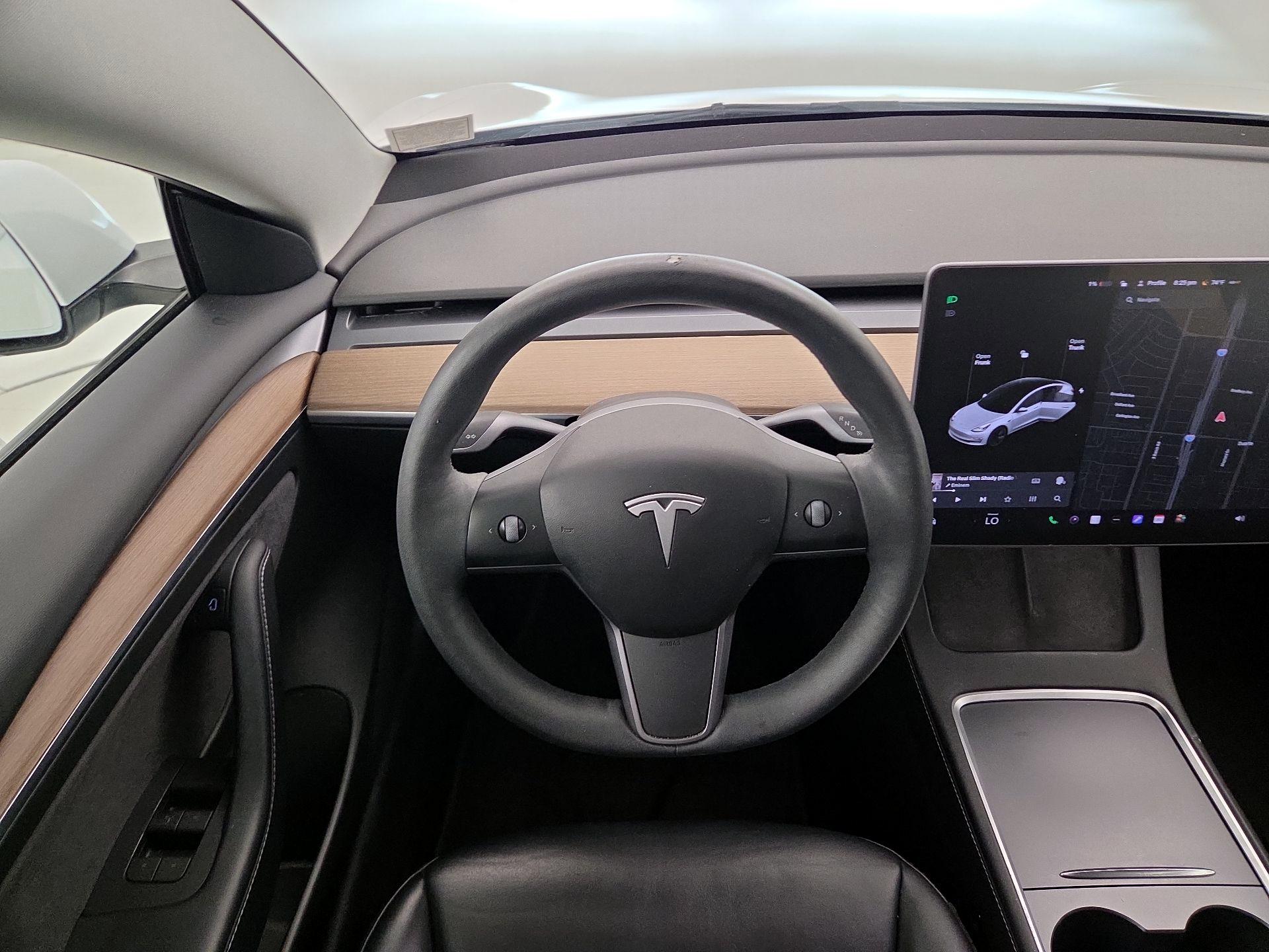 Thumbnail: 2021 Tesla Model 3 - 10