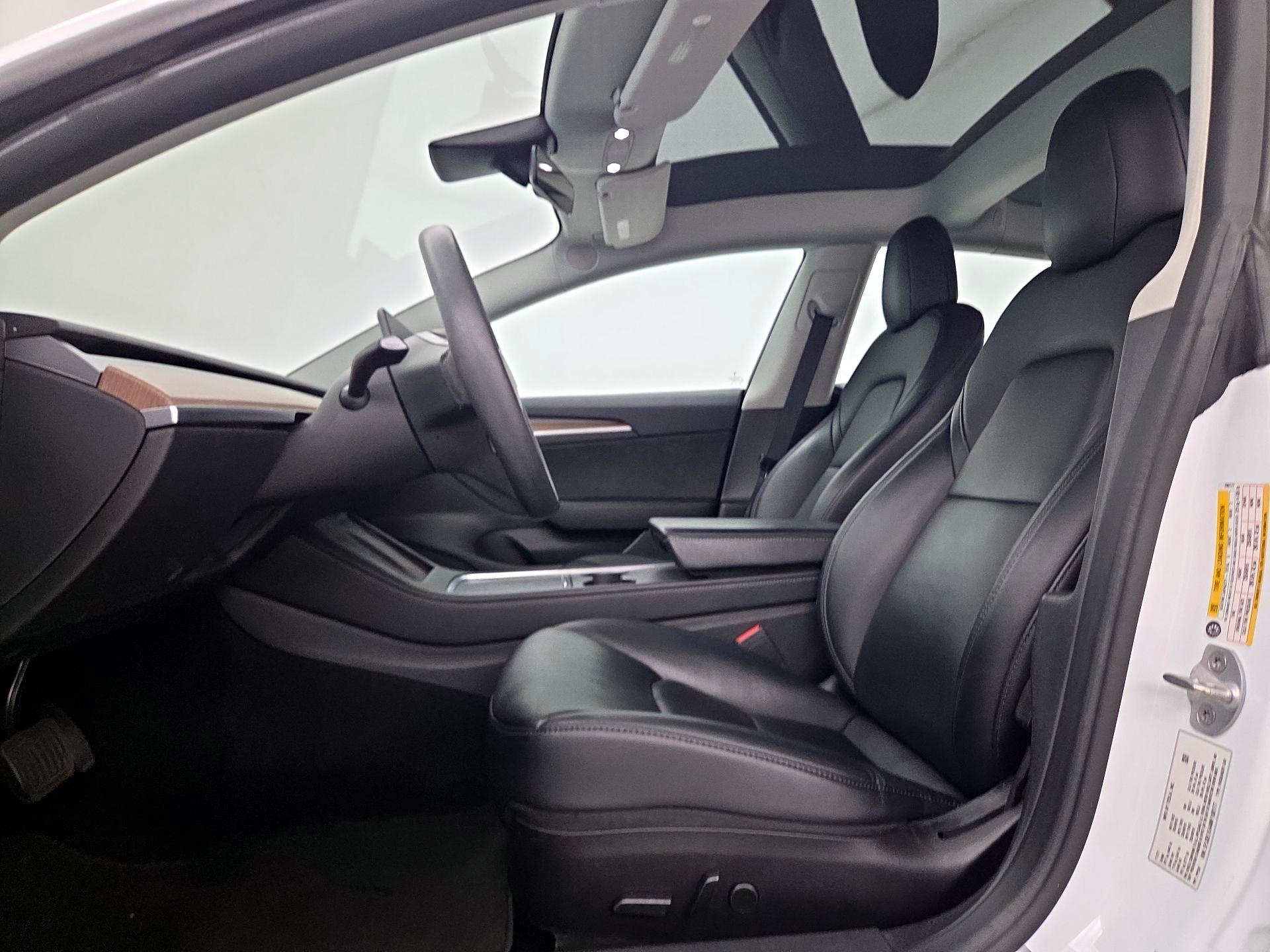 Thumbnail: 2021 Tesla Model 3 - 11