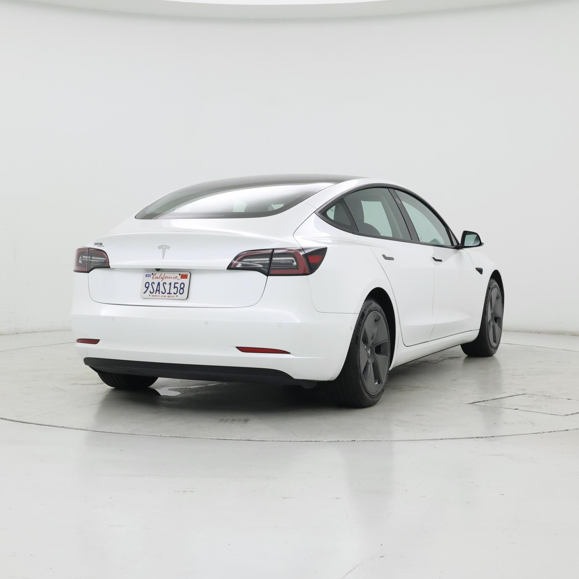 Thumbnail: 2021 Tesla Model 3 - 8