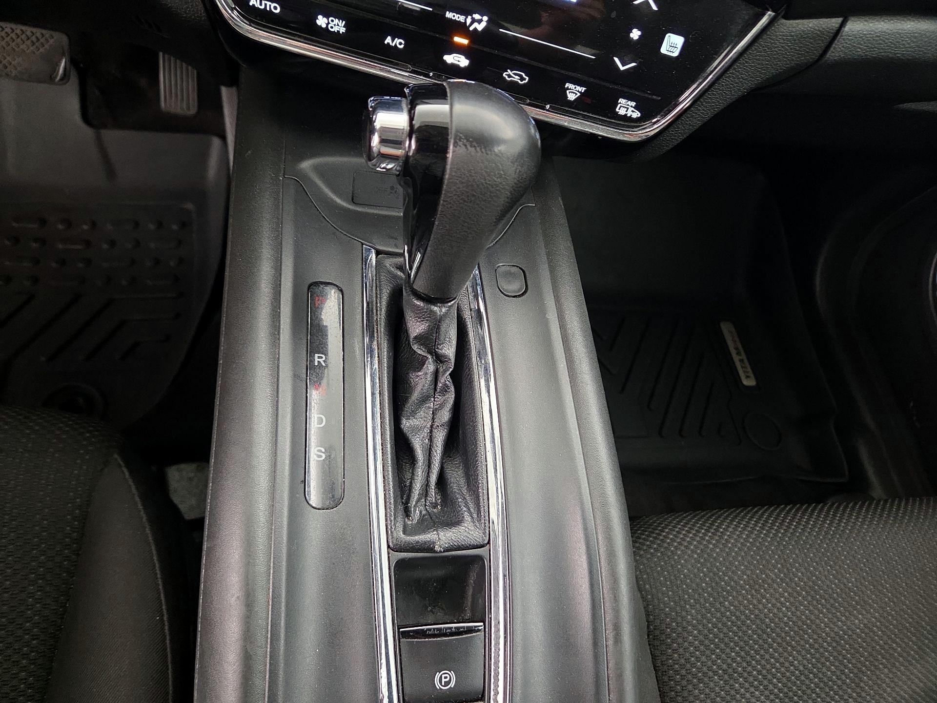 Thumbnail: 2017 Honda HR-V - 17