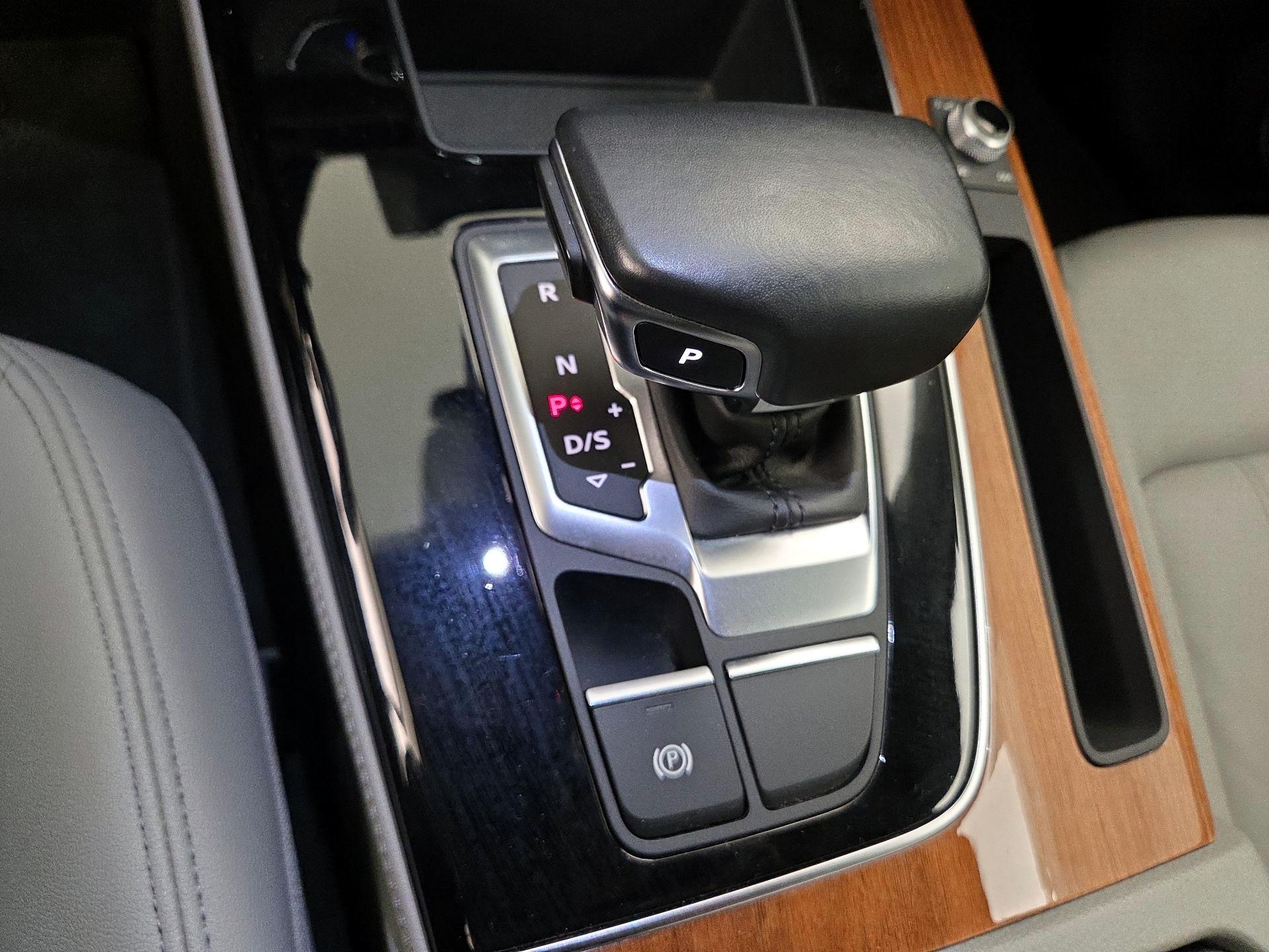Thumbnail: 2022 Audi Q5 - 18