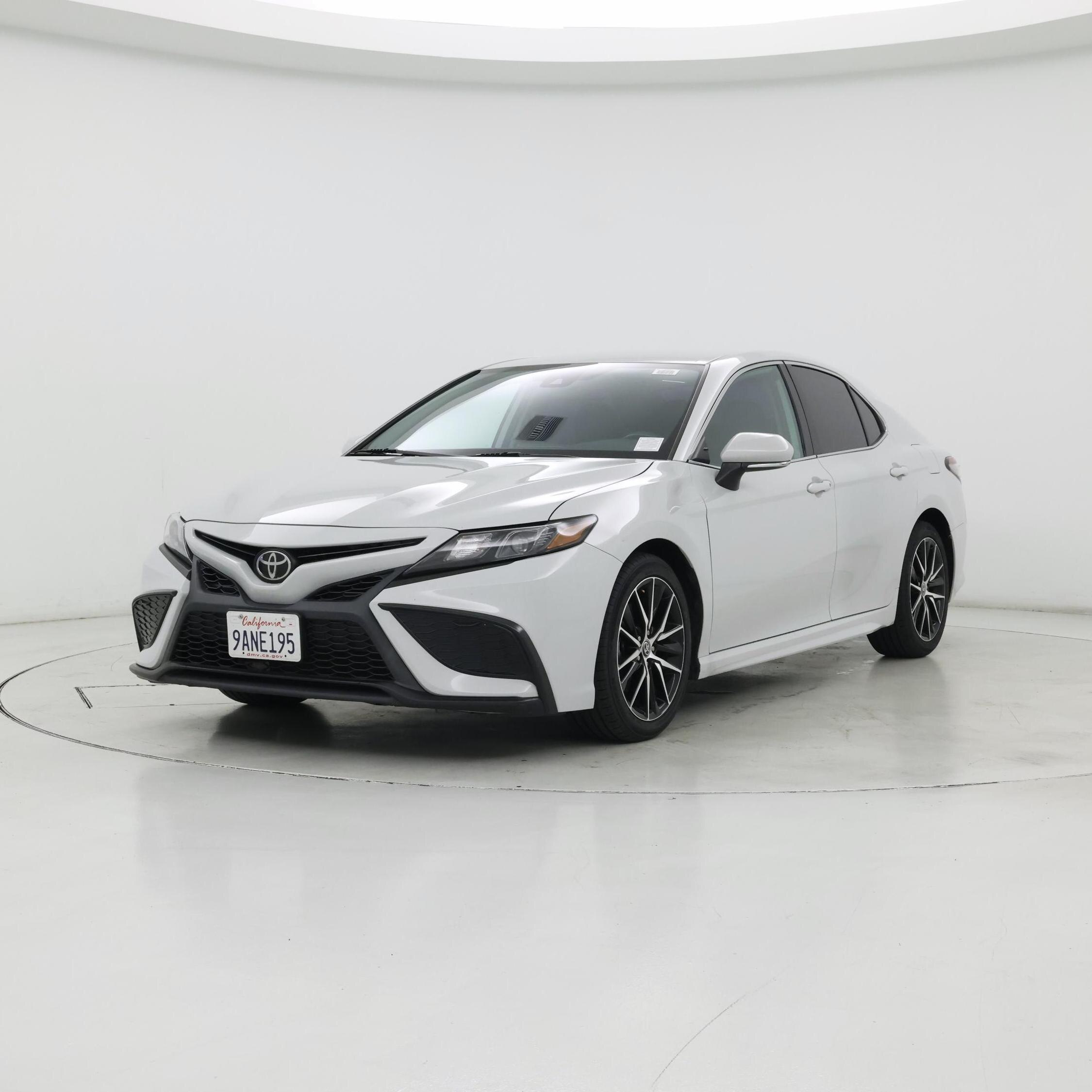 Thumbnail: 2022 Toyota Camry - 4