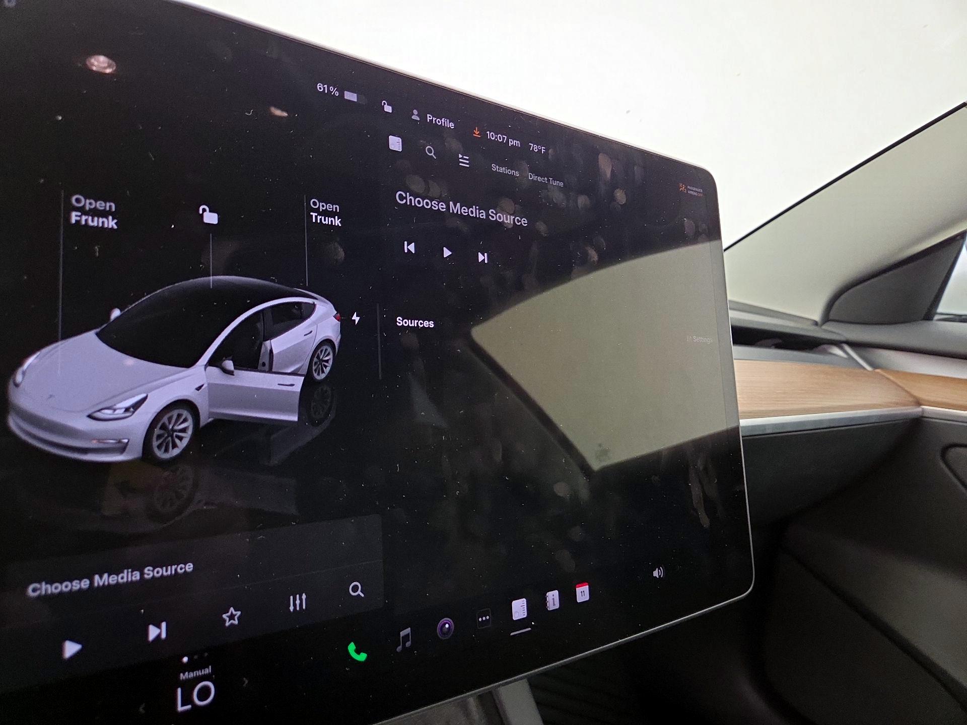 Thumbnail: 2022 Tesla Model 3 - 15