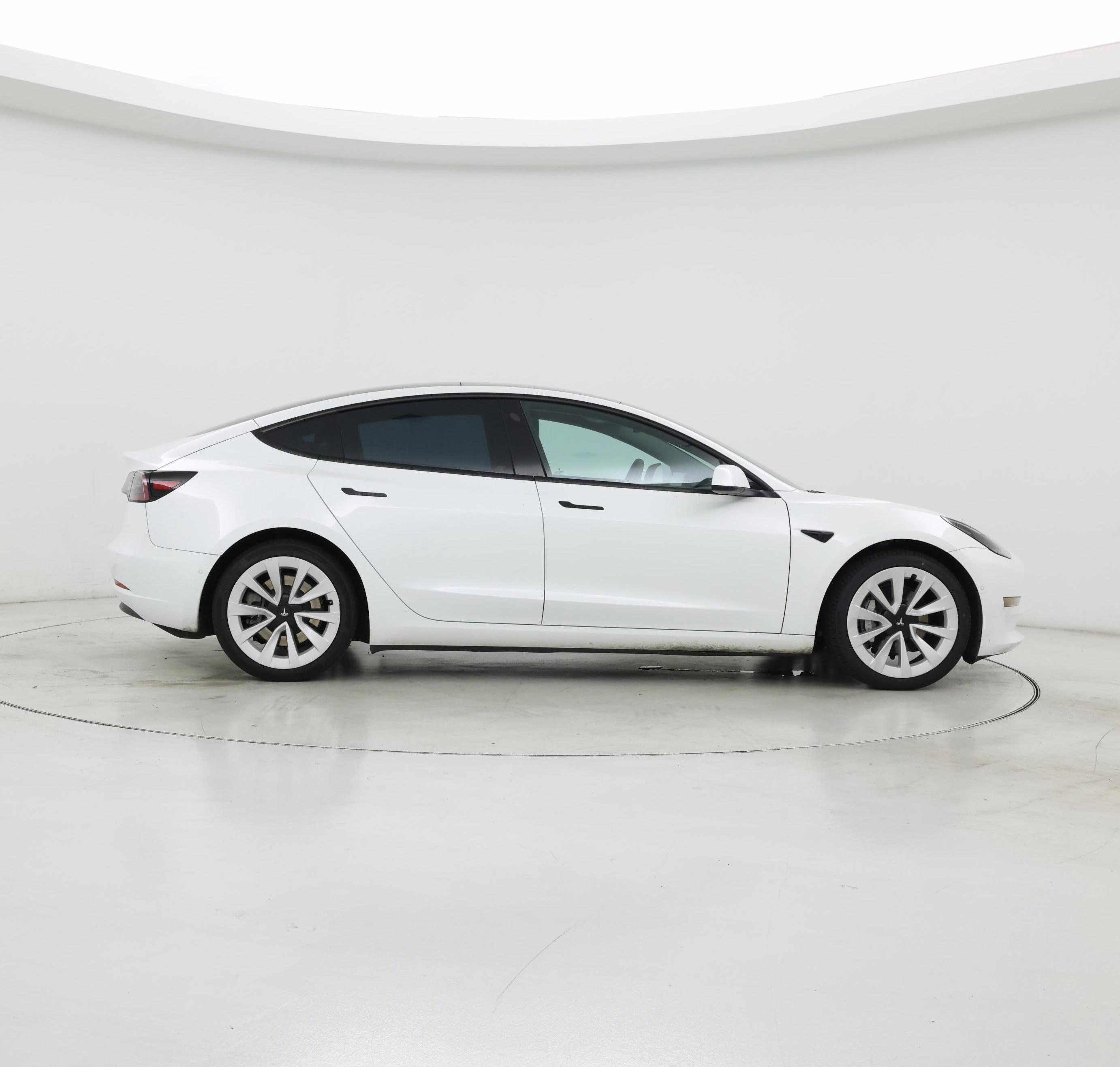 Thumbnail: 2022 Tesla Model 3 - 7