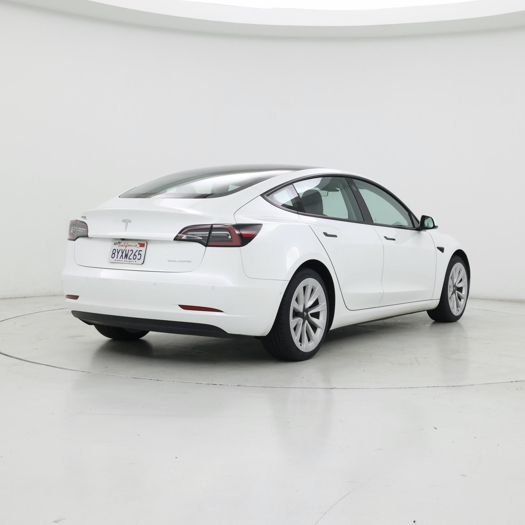 Thumbnail: 2021 Tesla Model 3 - 8