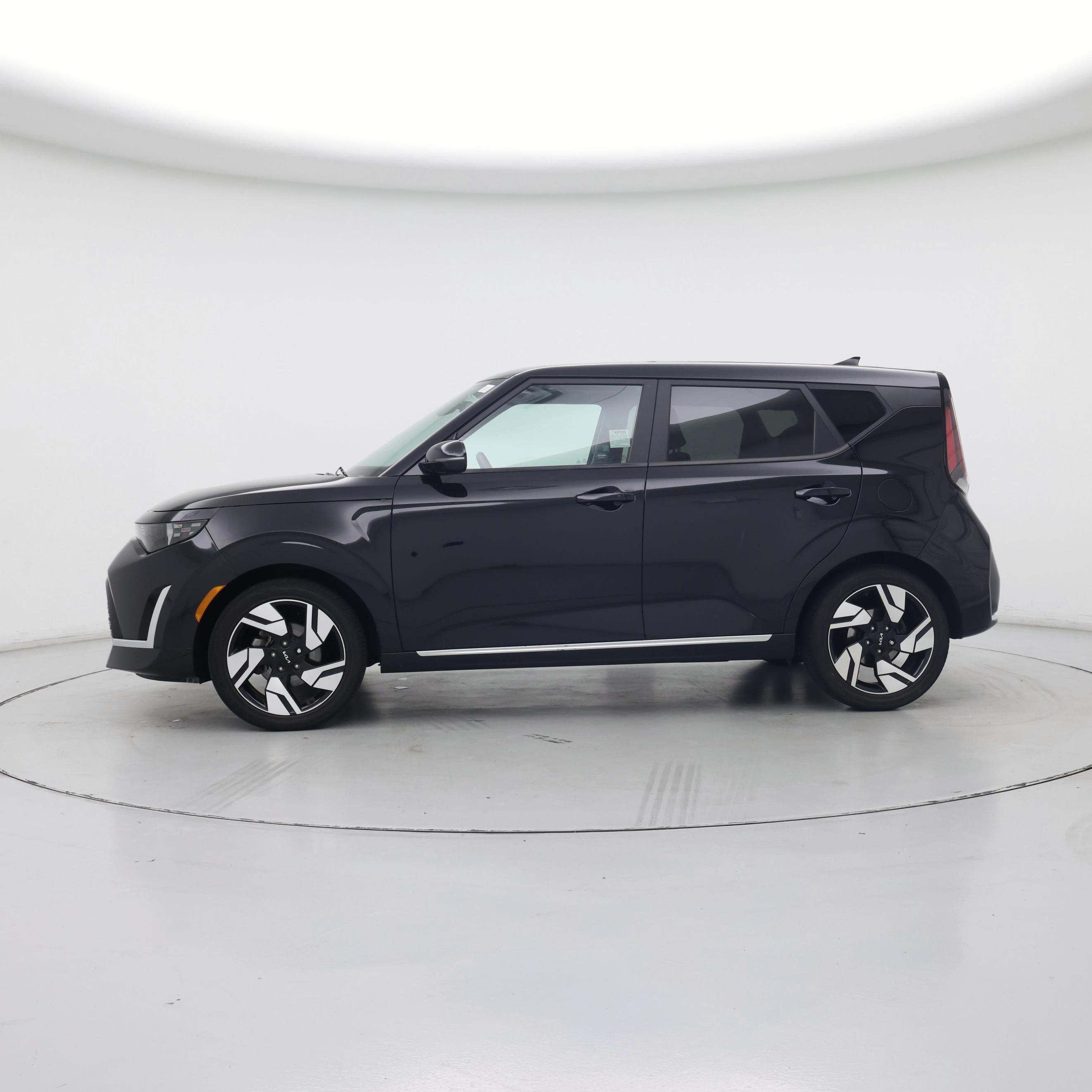 Thumbnail: 2023 Kia Soul - 3