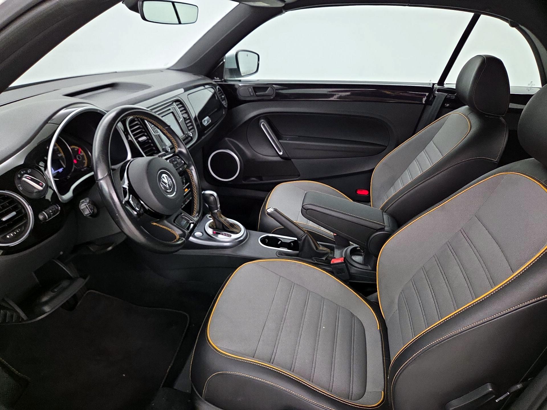 Thumbnail: 2017 Volkswagen Beetle - 11