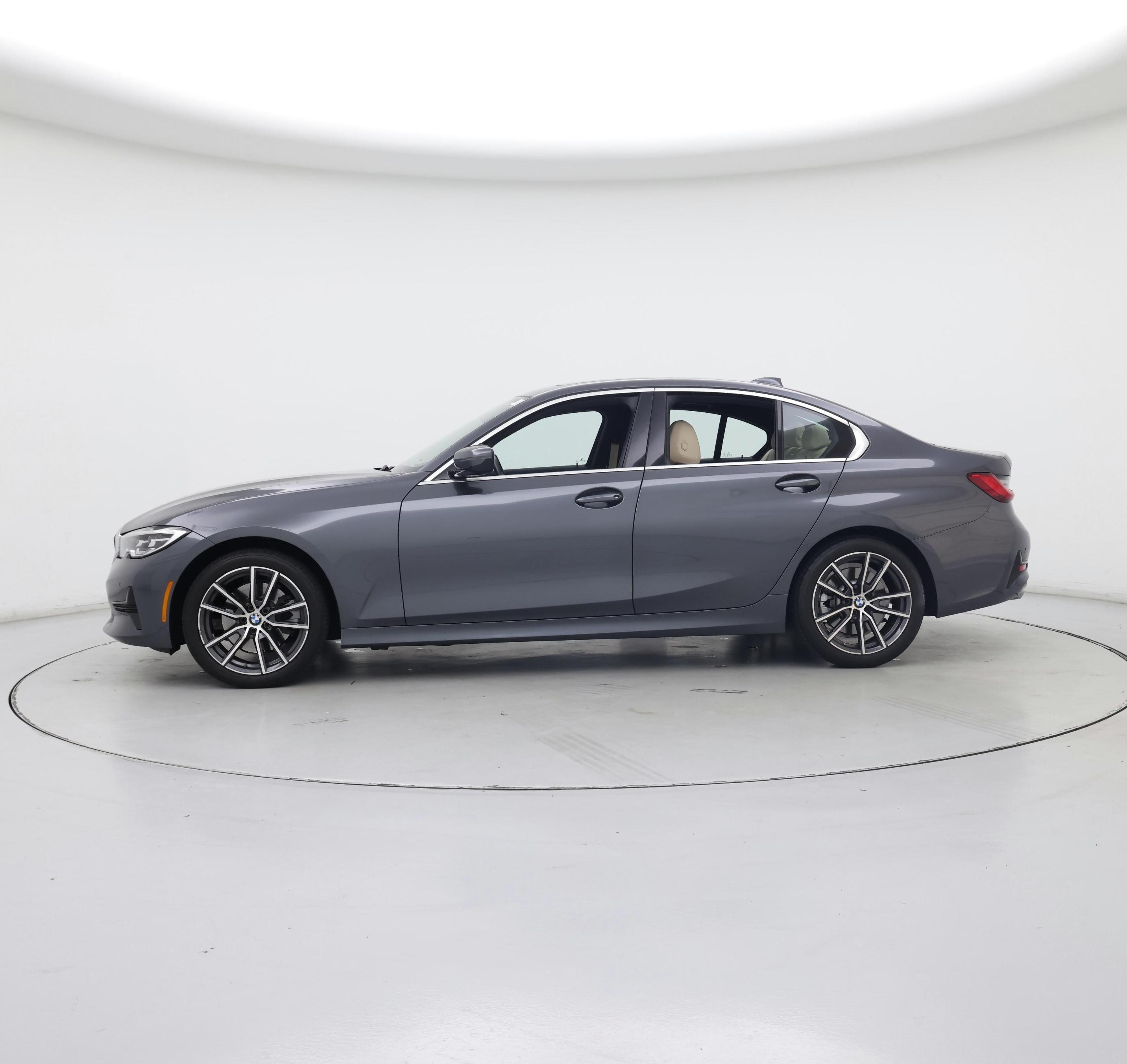 Thumbnail: 2021 BMW 3 Series - 3