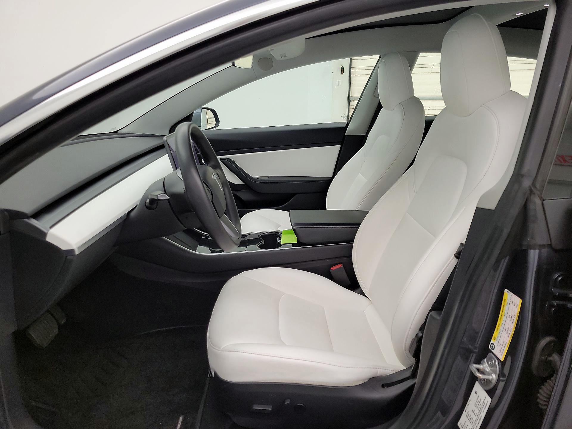 Thumbnail: 2020 Tesla Model 3 - 11