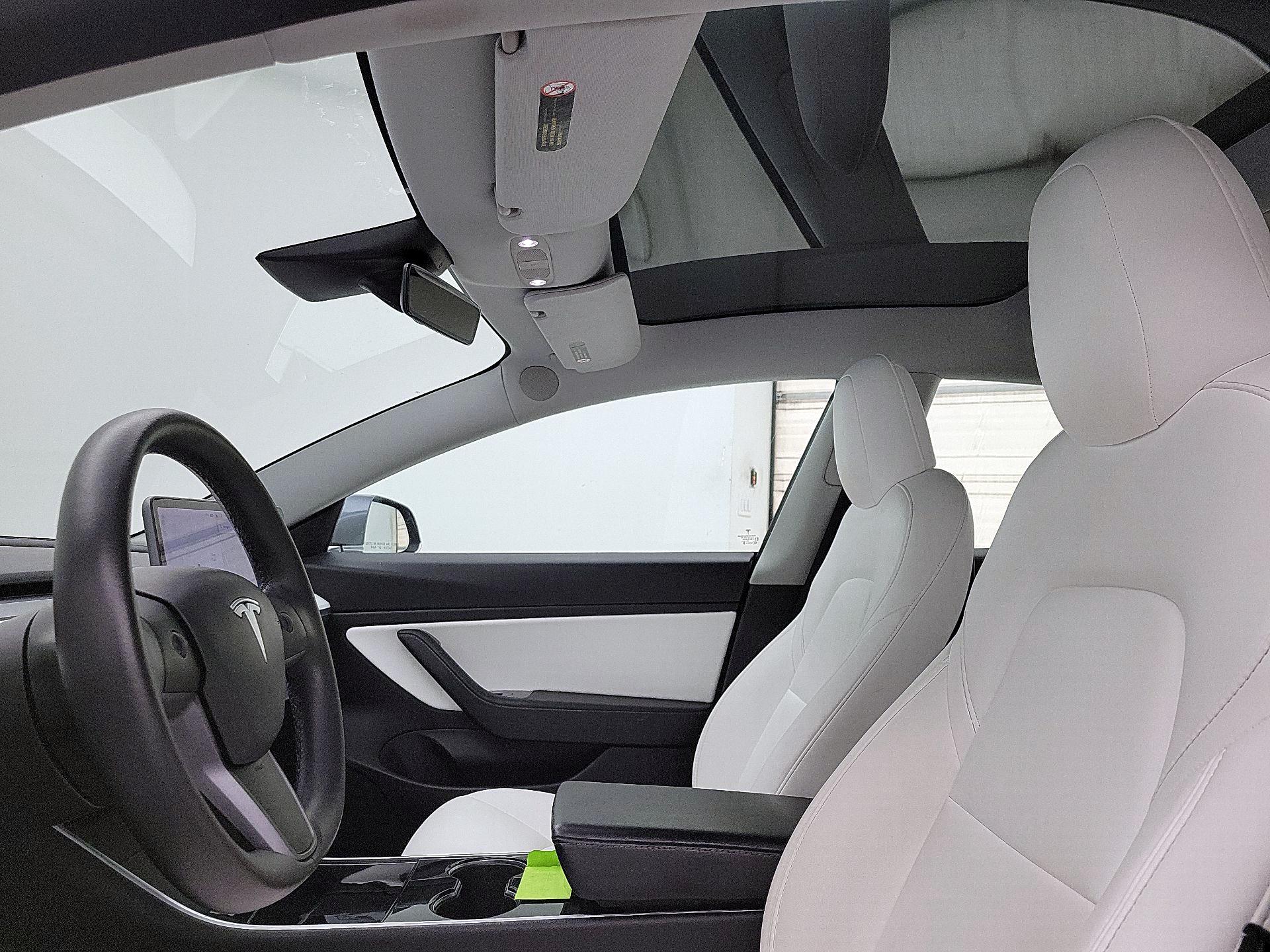 Thumbnail: 2020 Tesla Model 3 - 18