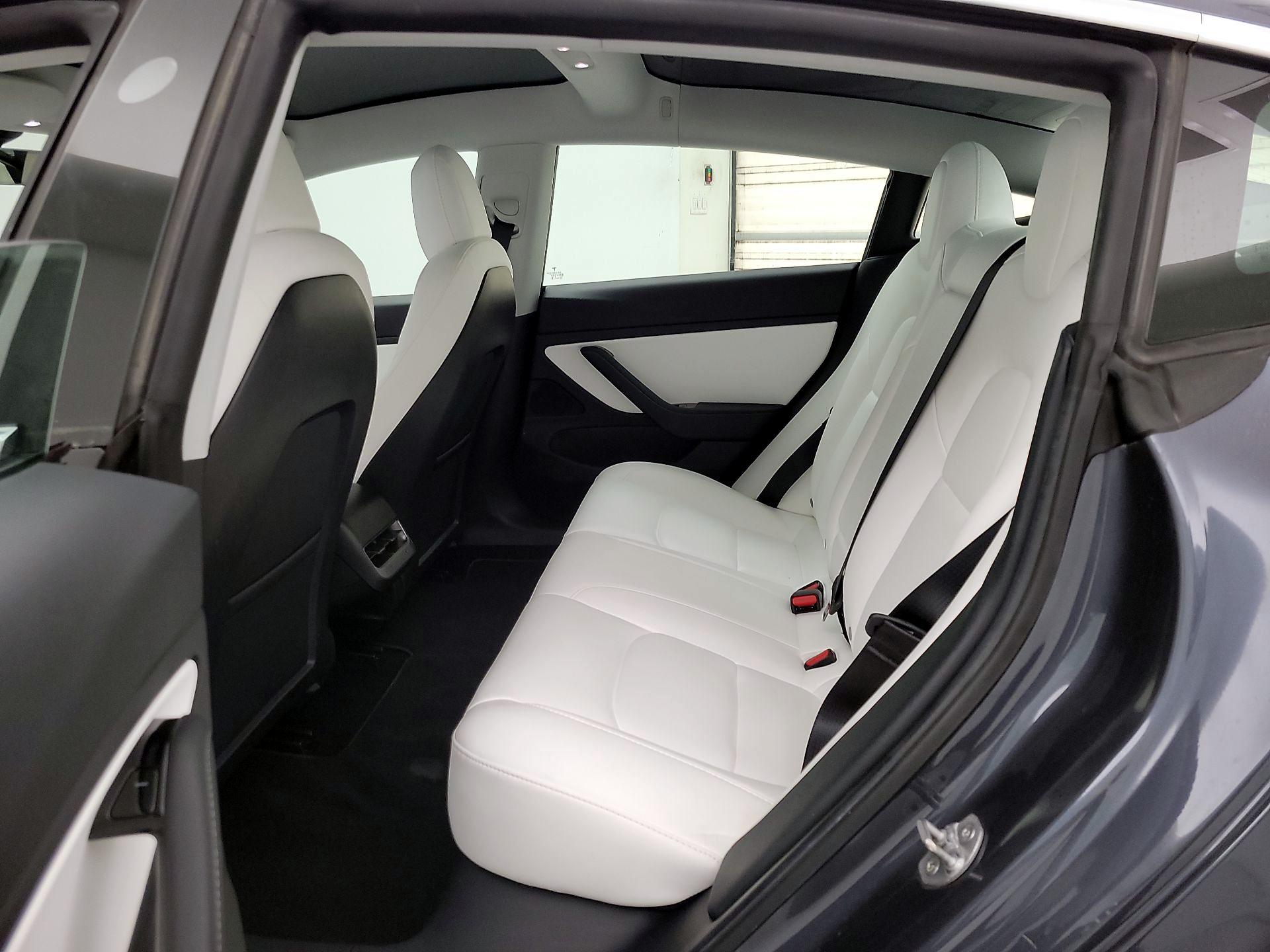 Thumbnail: 2020 Tesla Model 3 - 19