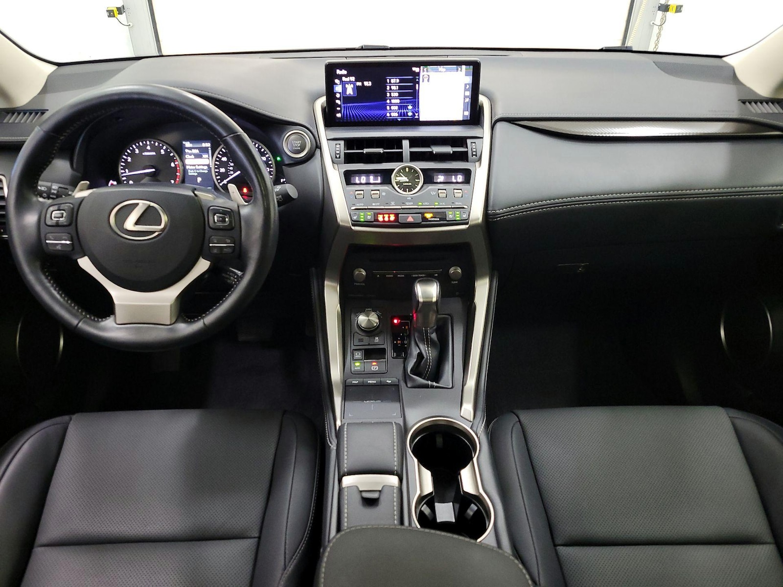 2020 Lexus NX 300 - Photo 10