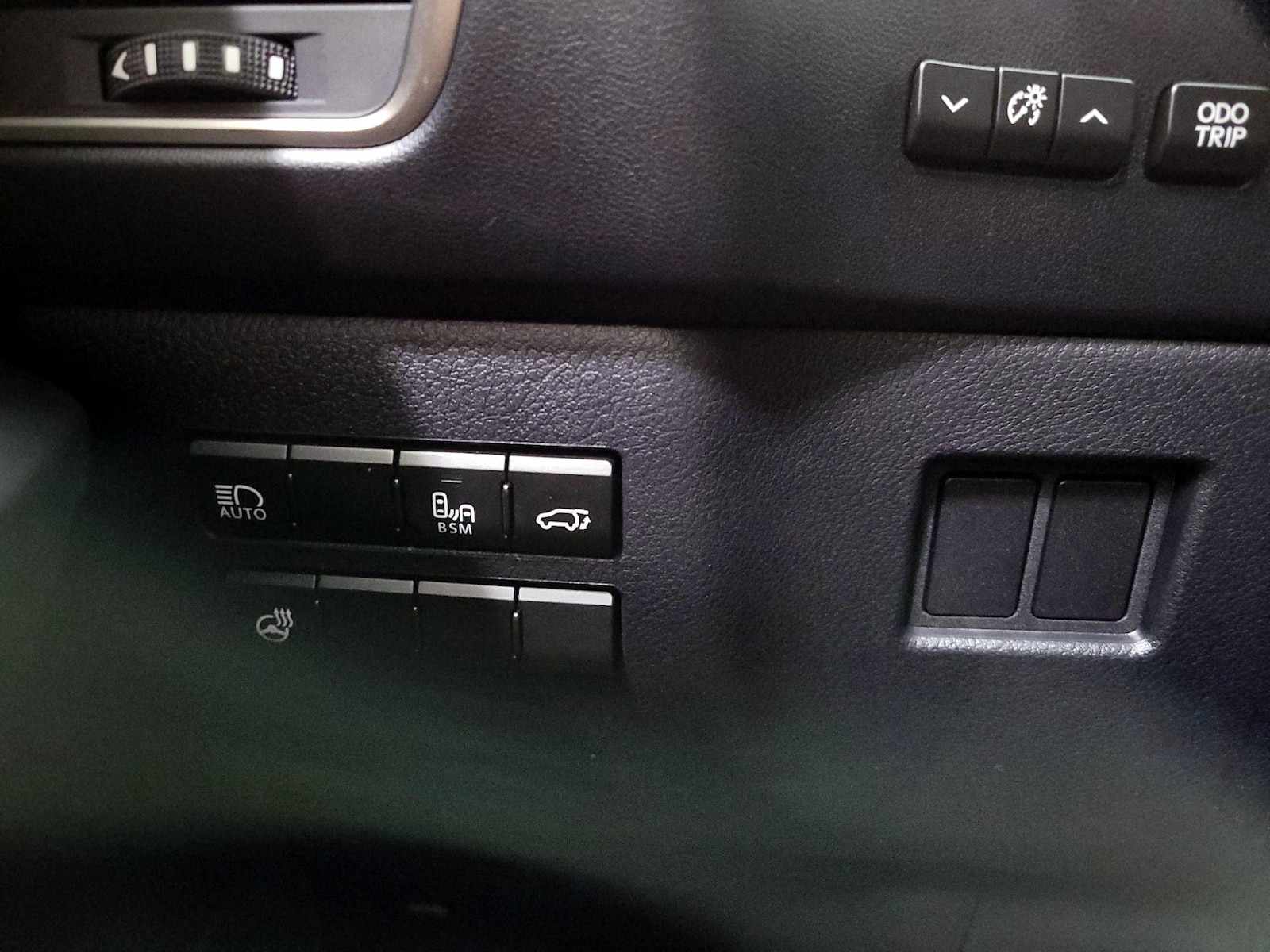 2020 Lexus NX 300 - Photo 14