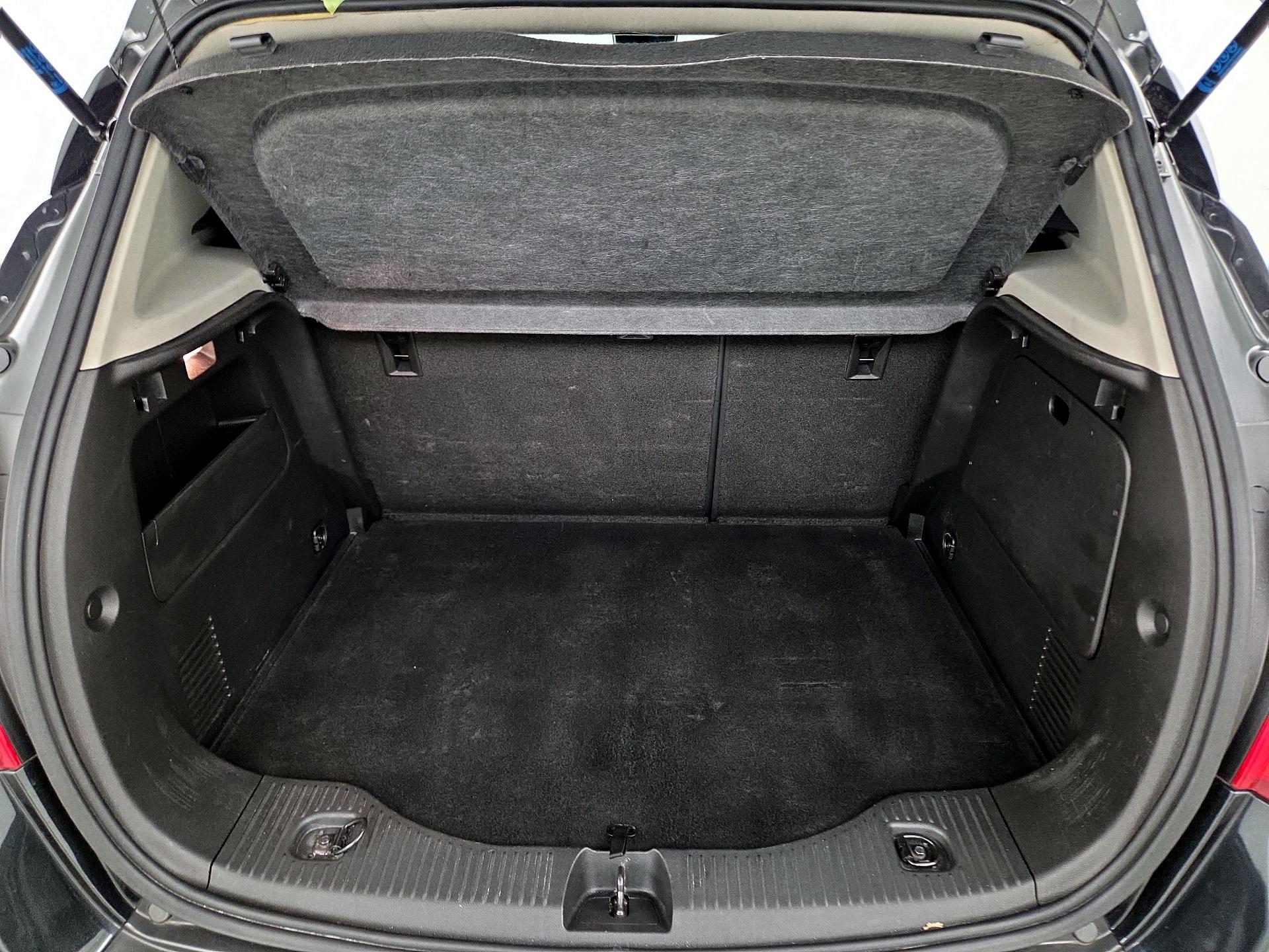 Thumbnail: 2016 Buick Encore - 19