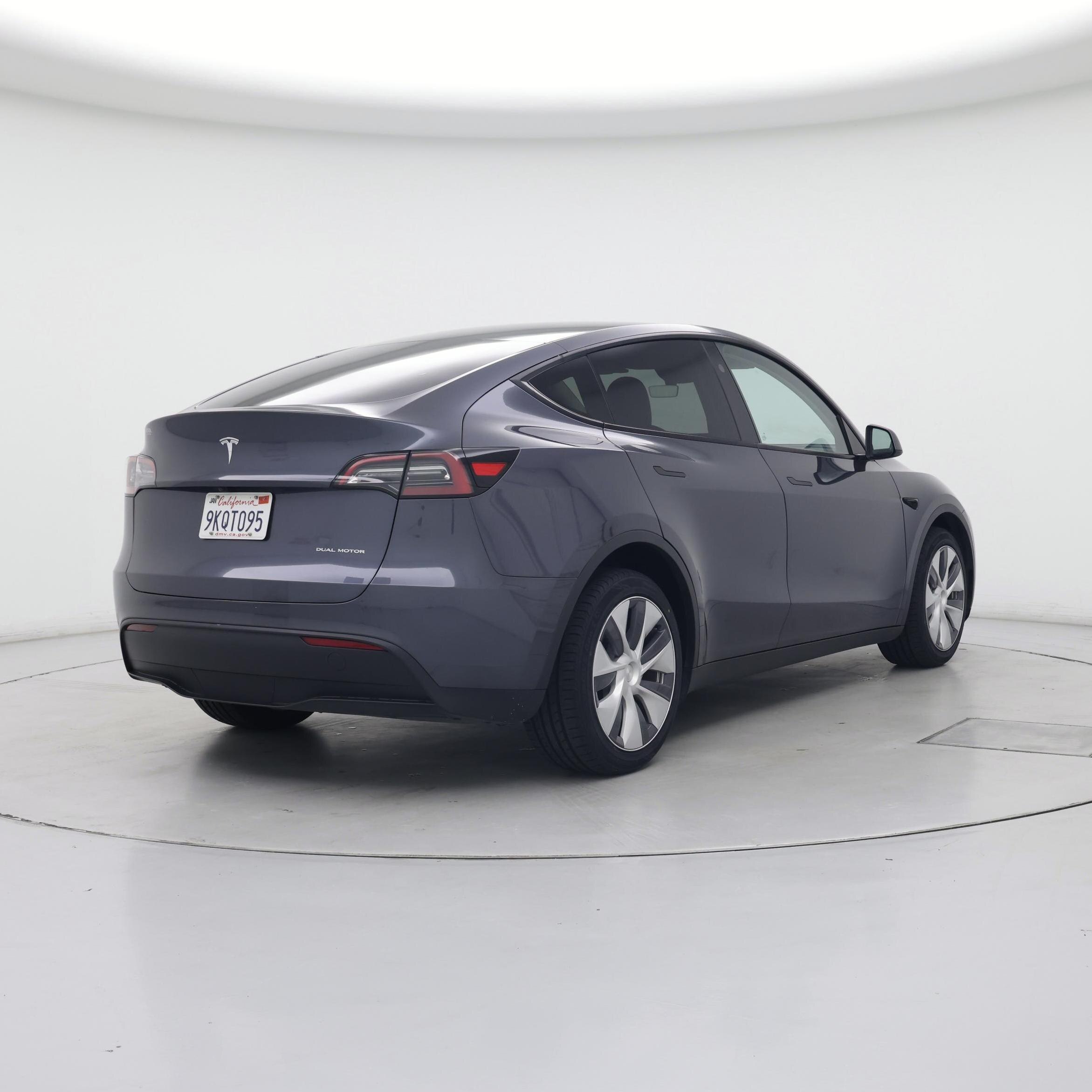 Thumbnail: 2023 Tesla Model Y - 8