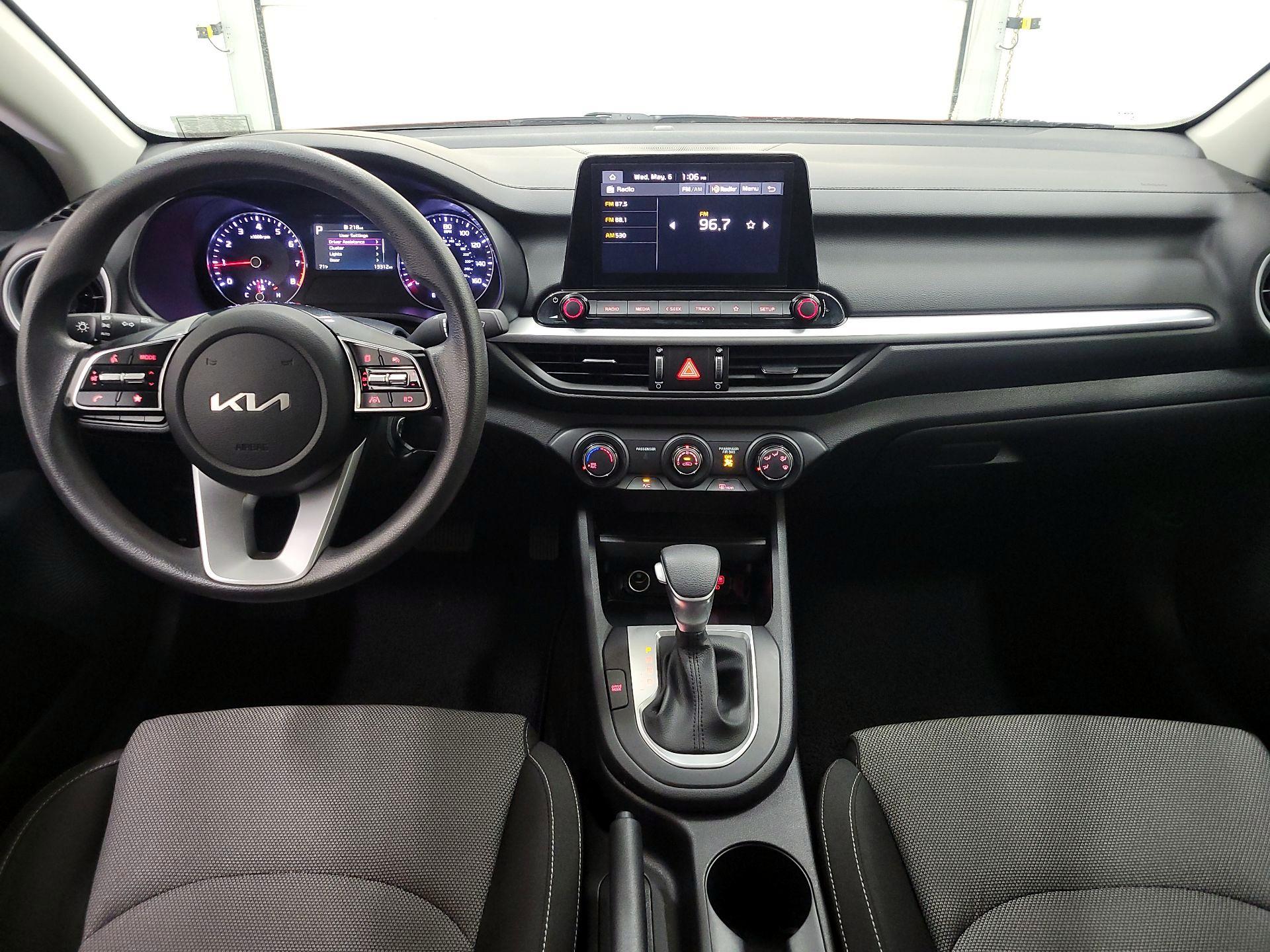 Thumbnail: 2024 Kia Forte - 9