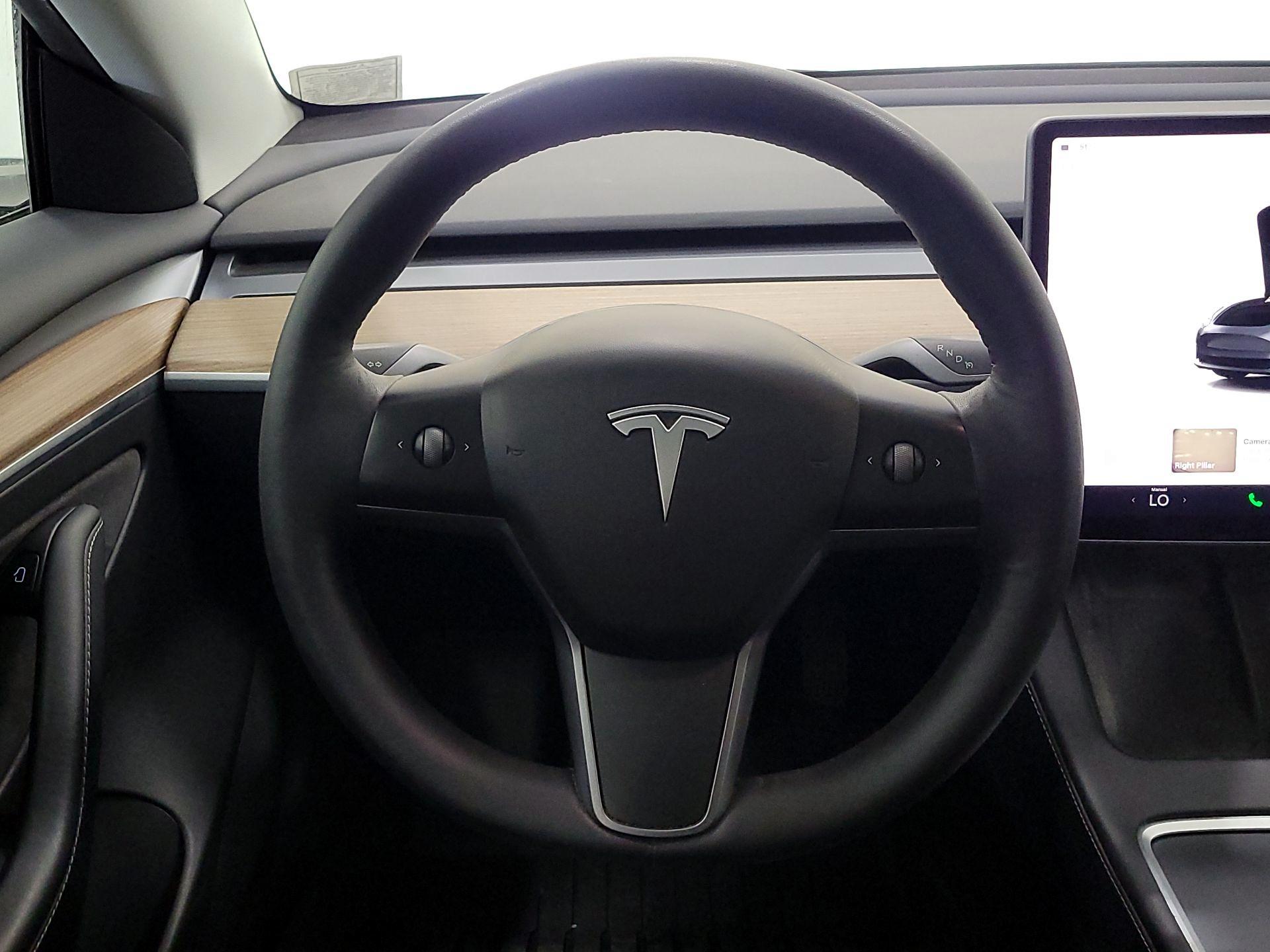 Thumbnail: 2023 Tesla Model 3 - 10