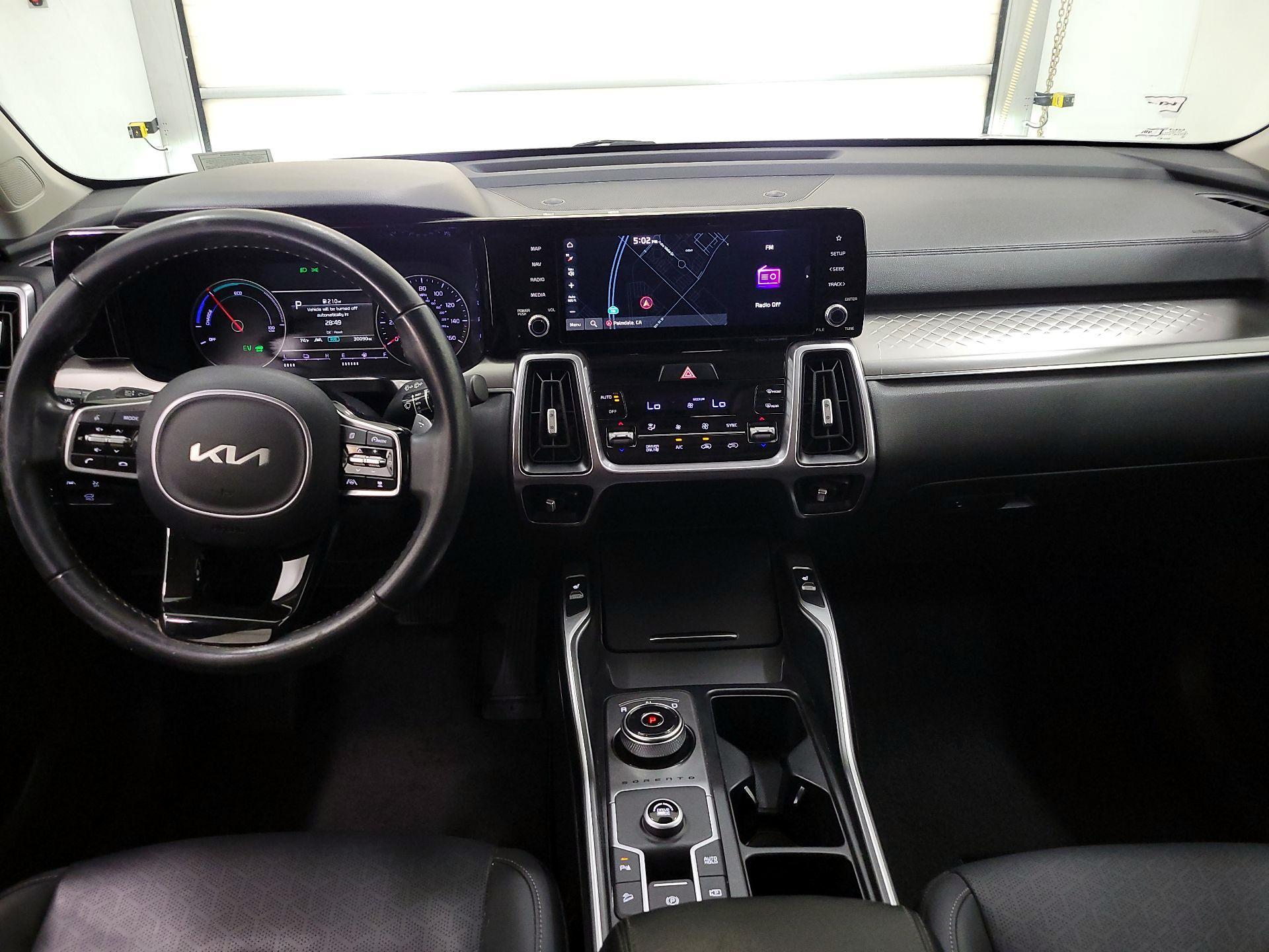 Thumbnail: 2023 Kia Sorento - 9