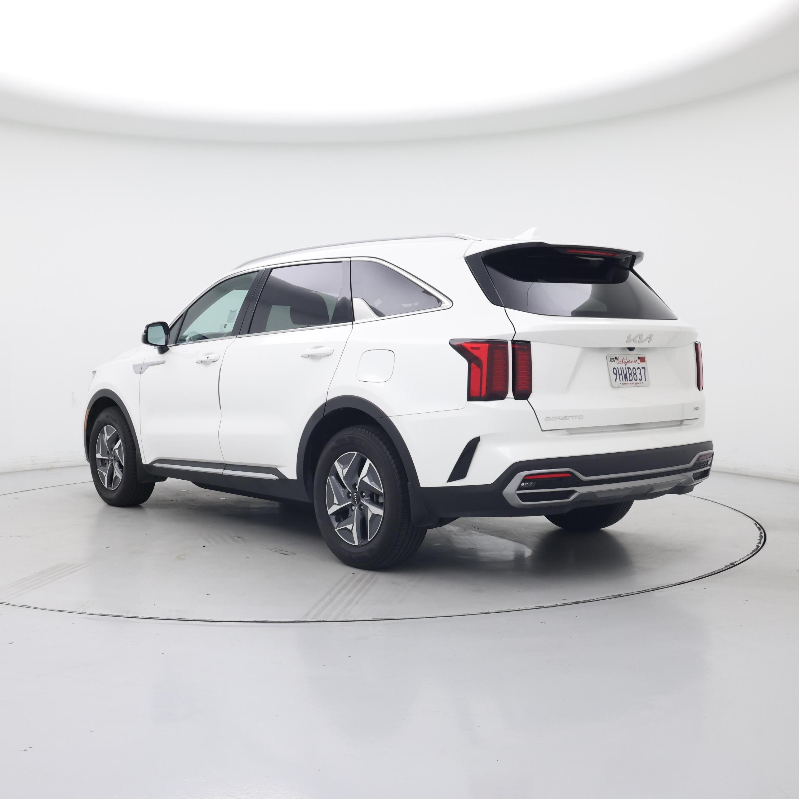 Thumbnail: 2023 Kia Sorento - 2