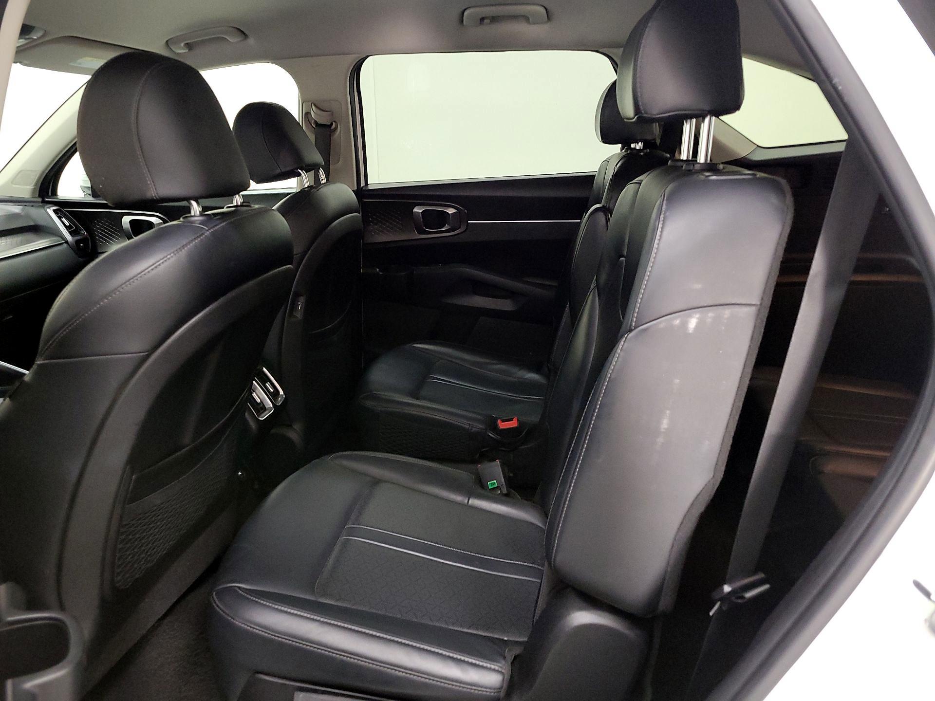 Thumbnail: 2023 Kia Sorento - 20
