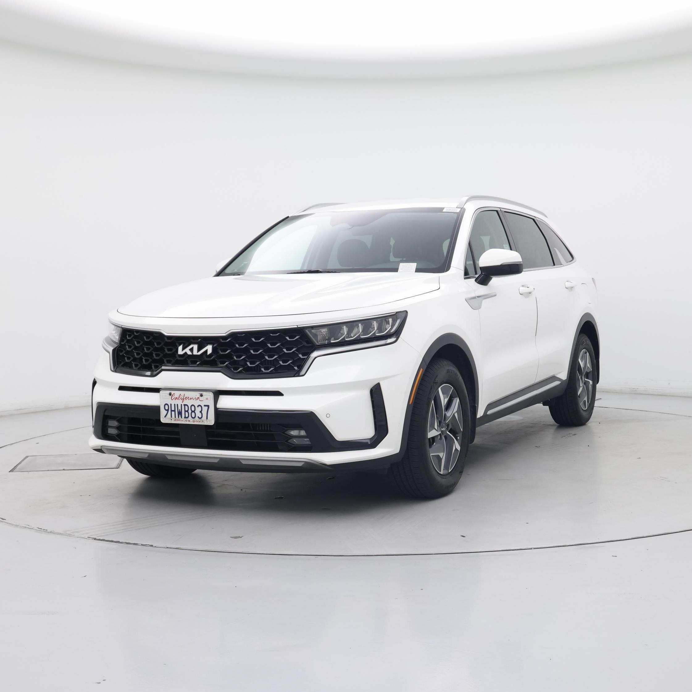 Thumbnail: 2023 Kia Sorento - 4